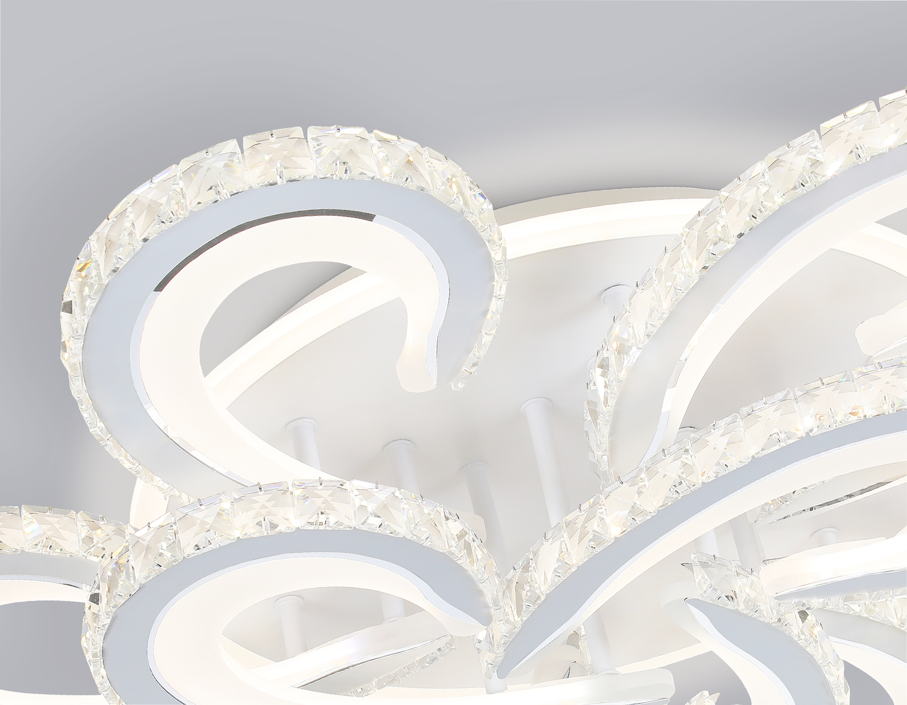 Потолочная люстра Ambrella Light FA ACRYLICA Ice FA1704_AMB