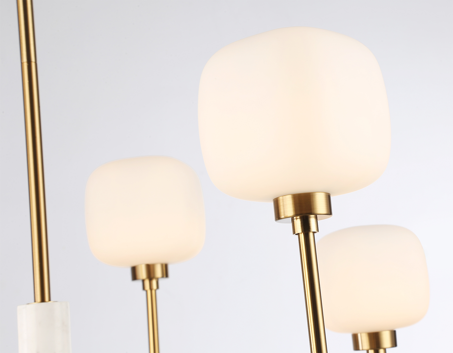 Потолочная люстра на штнаге Ambrella Light Heigh Light HIGH LIGHT LH53015_AMB