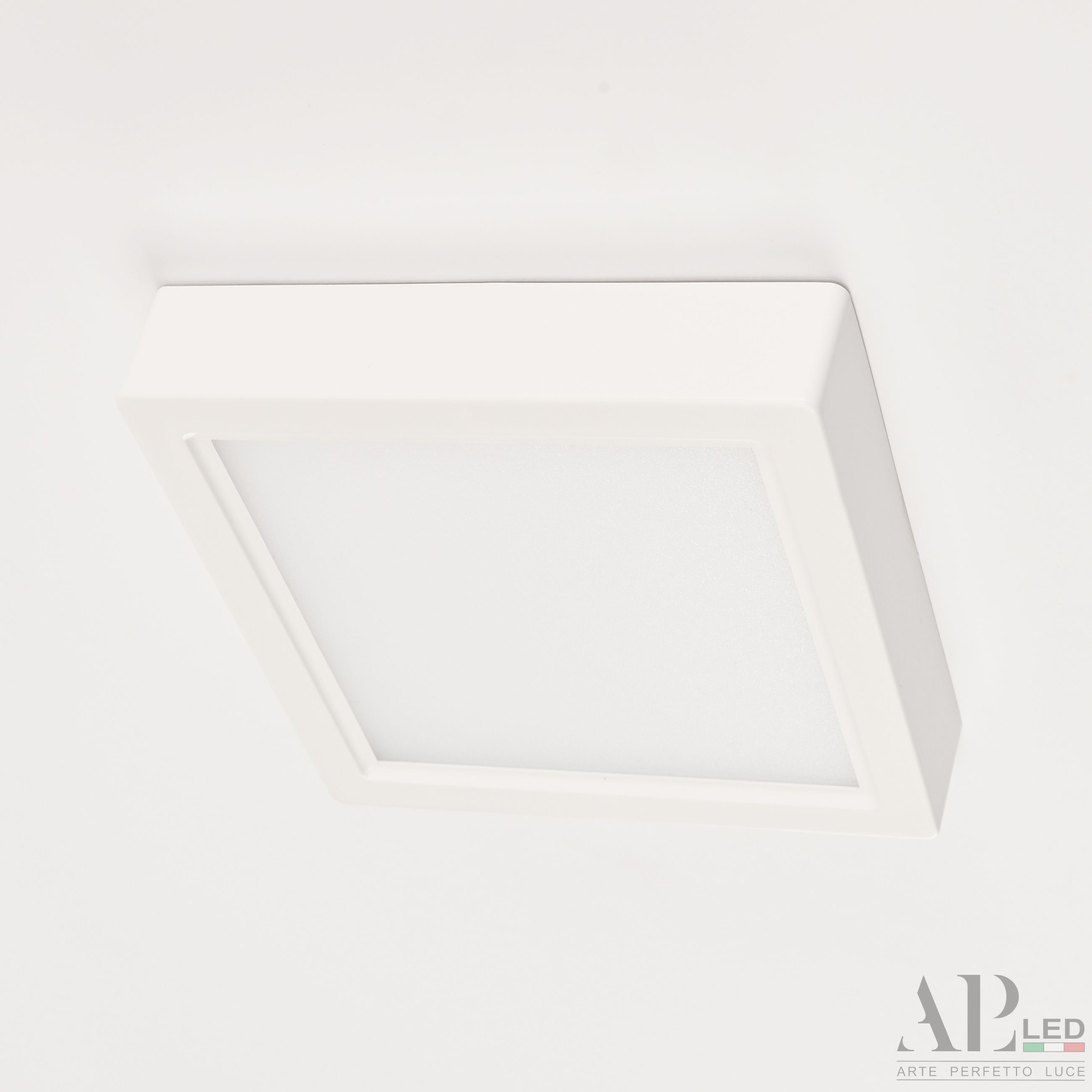 Накладной светильник APL LED Ingrid 3322.LDF6004M/6W/6K_BI