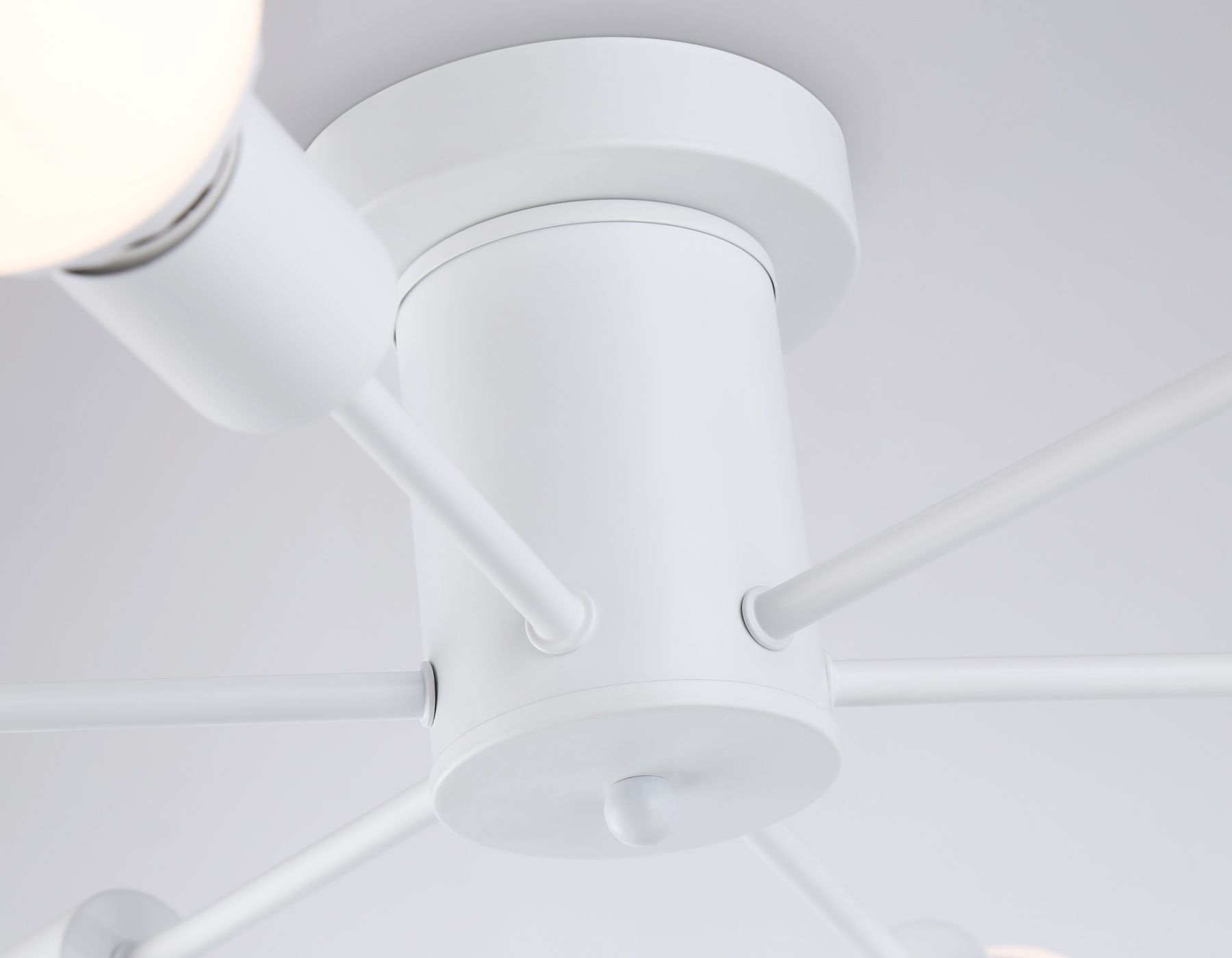 Потолочная люстра Ambrella Light TRADITIONAL TR80401_AMB