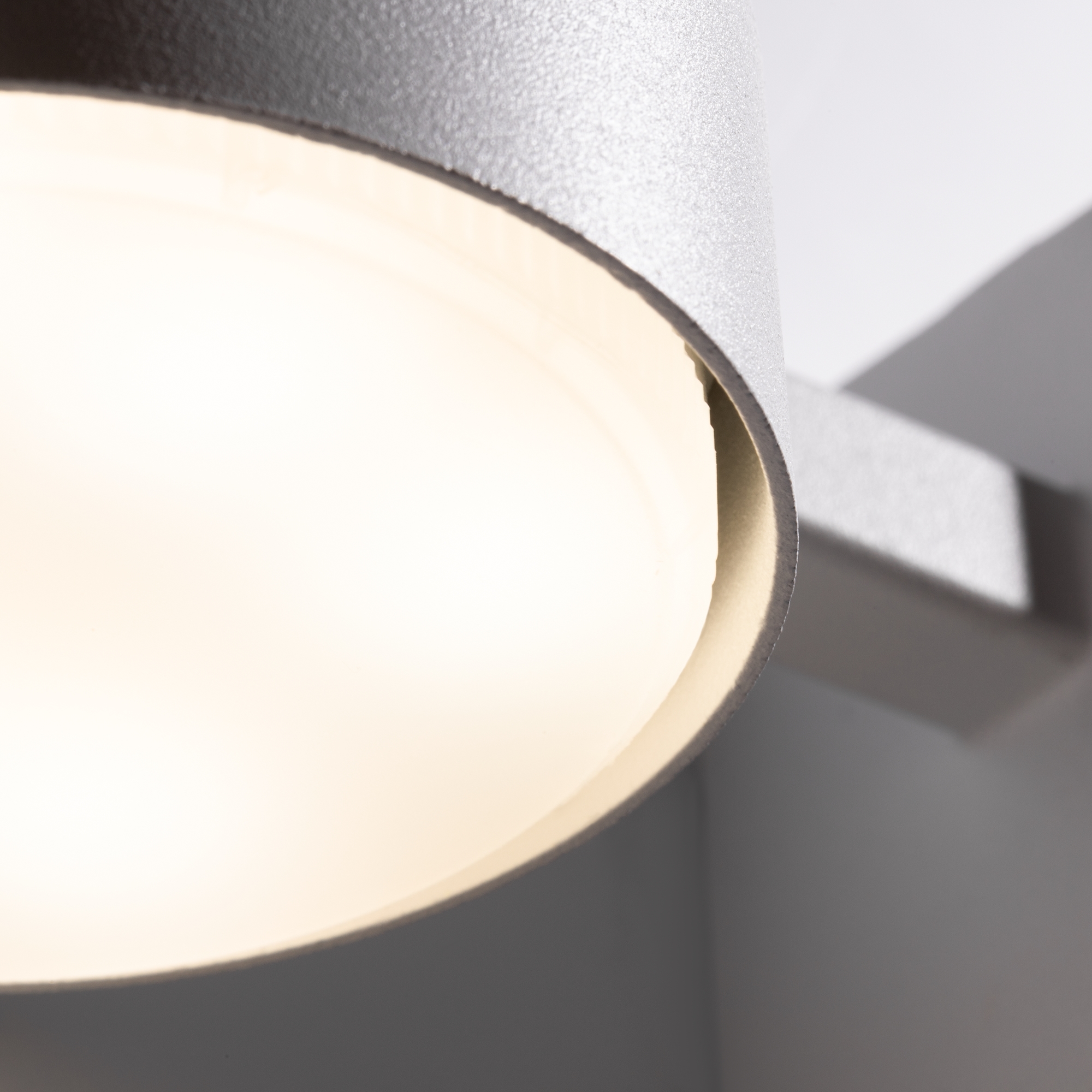 Настенный светильник Freya Tactic FR5363WL-01W_MY