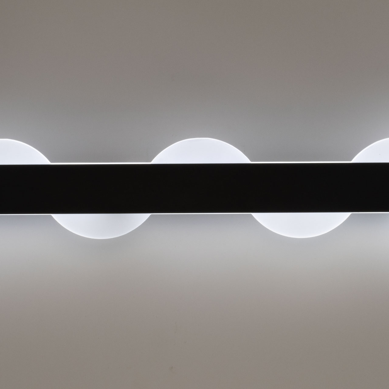 Настенный светильник De City Драйв 377024101_MW