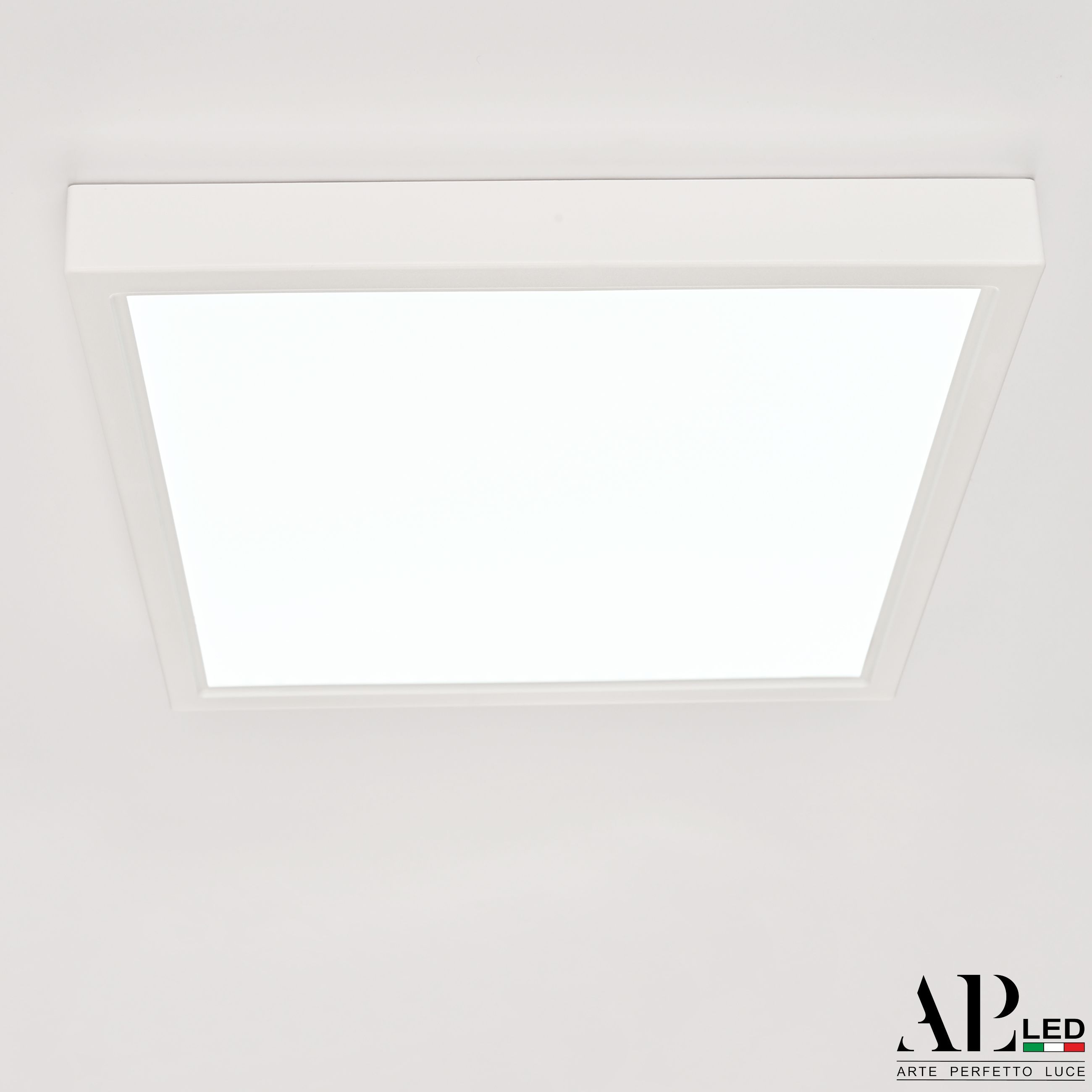

Накладные светильники APL LED, 3322.LDF2004M/18W/6K