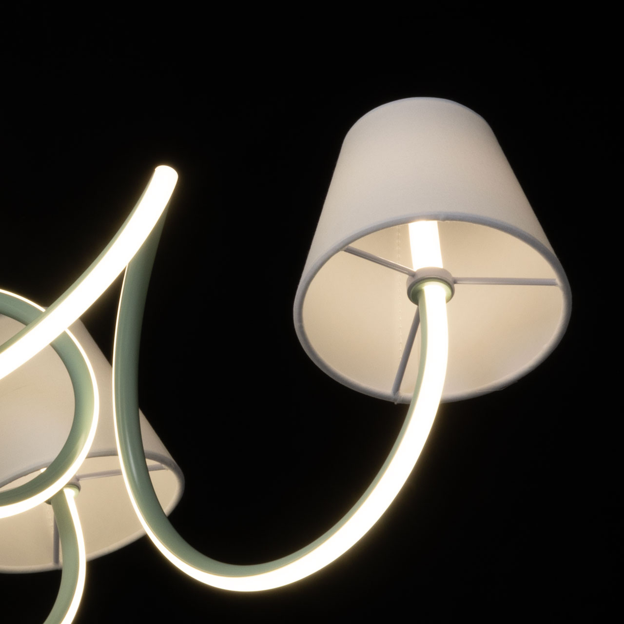 Потолочная люстра MW-Light Аэлита 480013105_MW