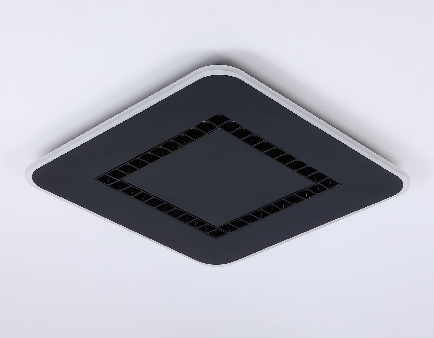 Потолочная люстра с пультом Ambrella Light LineTech FL51419_AMB