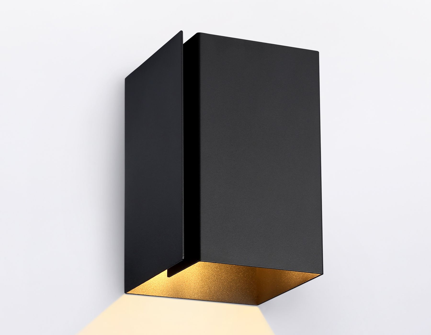 Накладной светильник Ambrella light со сменной лампой E27 Techno TN5113_AMB