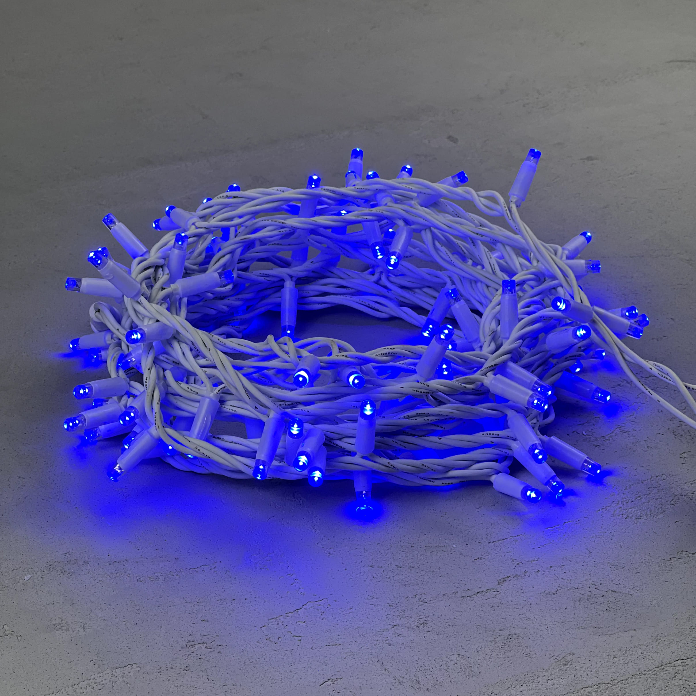 Гирлянда Нить 10м Синяя 220В, 100 LED, Провод Белый Каучук, IP65 LTC LL100-8-2B LL100-8-2B