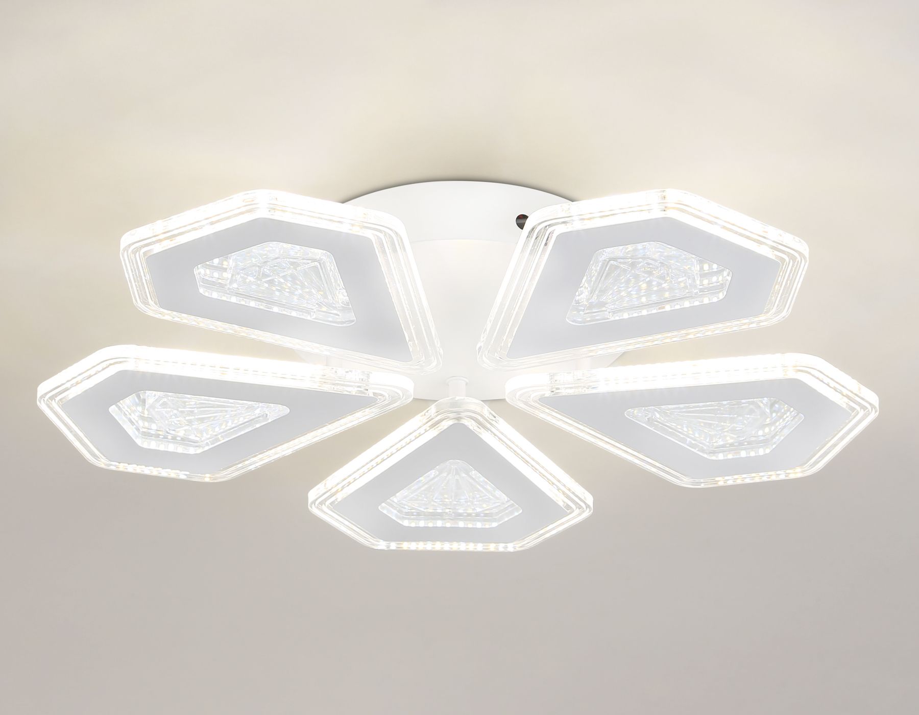 Потолочная люстра Ambrella light с пультом Original FA4030_AMB