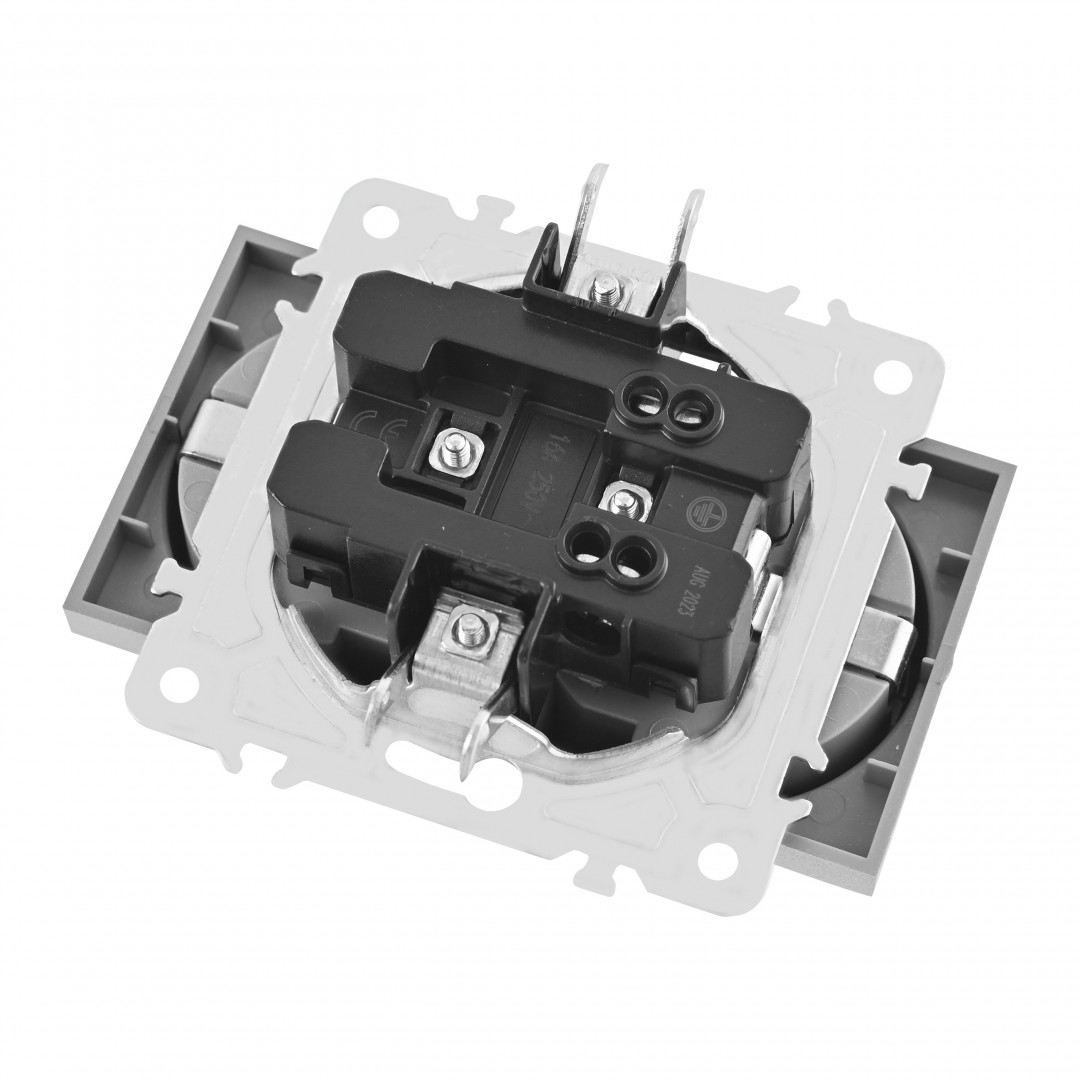 Розетка двойная с заземлением 16A 250V Arte Milano 203.40-2.black