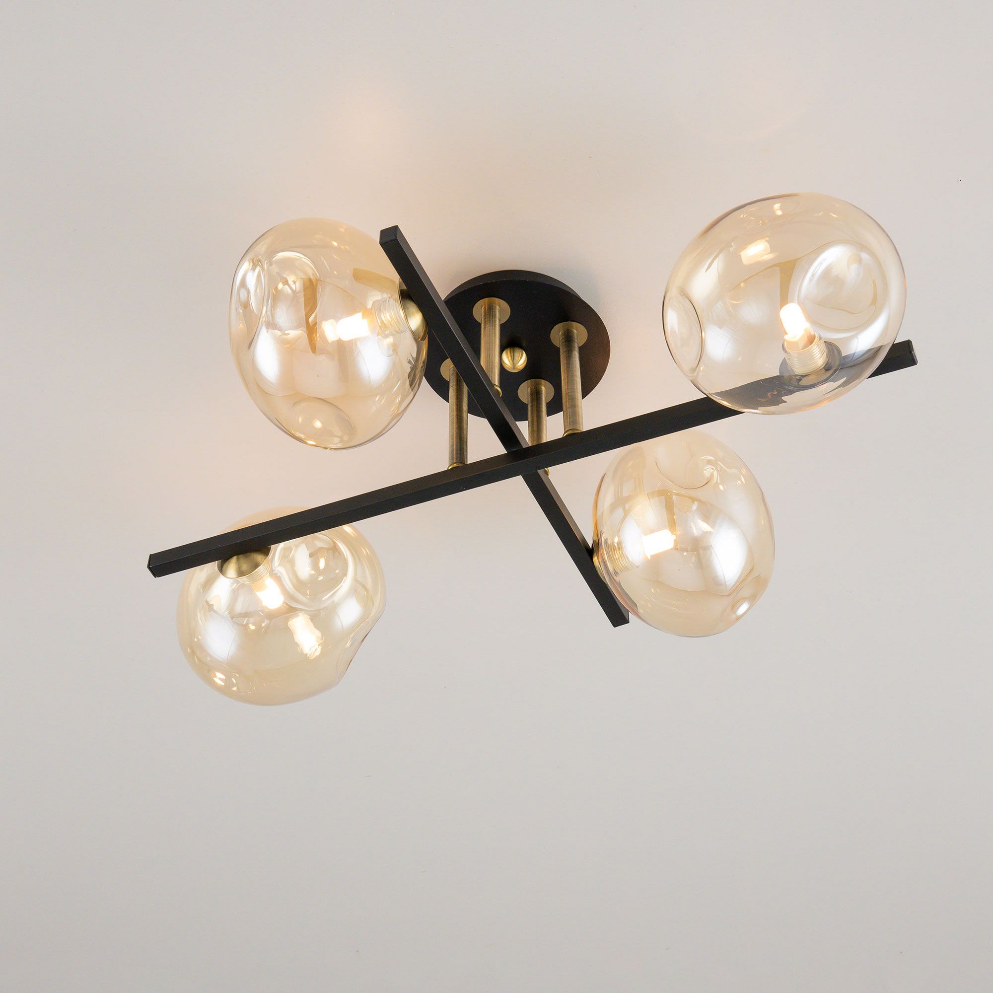 Потолочная люстра CitiLux на штанге Дэвис CL201141