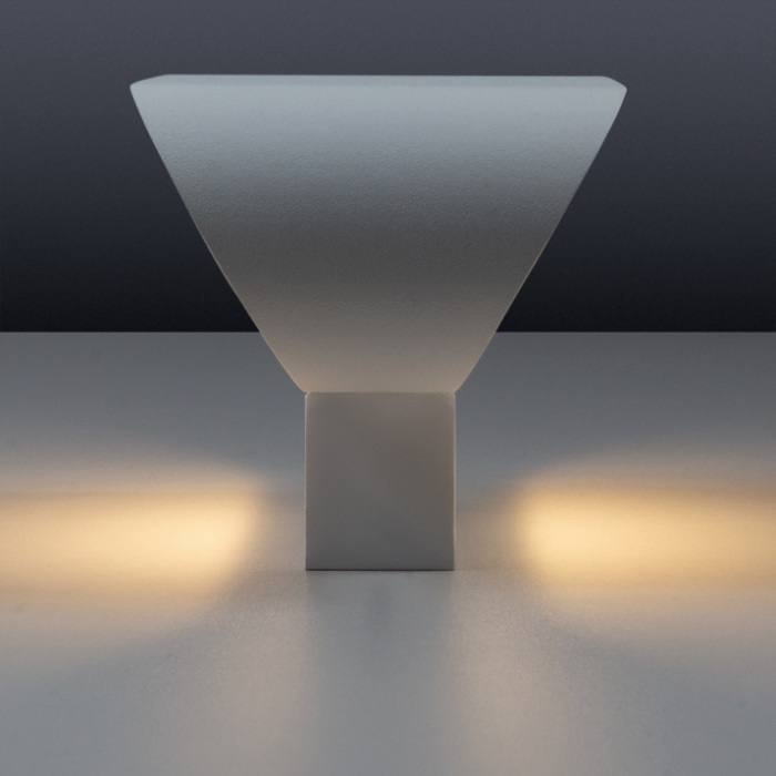 Настенный светильник ArteLamp LUCCIOLA A1429AP-1WH