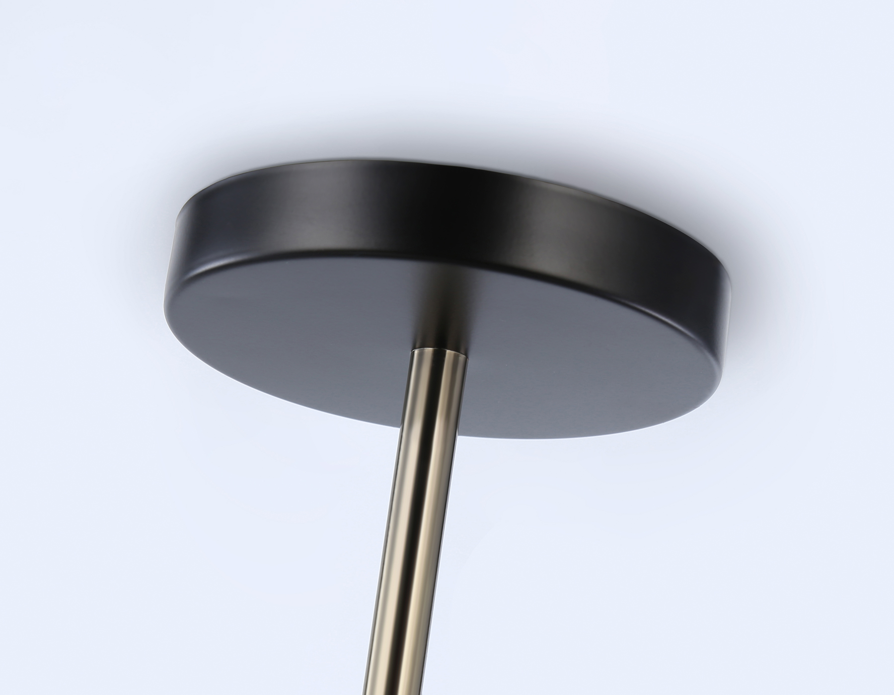 Подвесной светильник со сменной лампой Ambrella Light TRADITIONAL TR8225_AMB