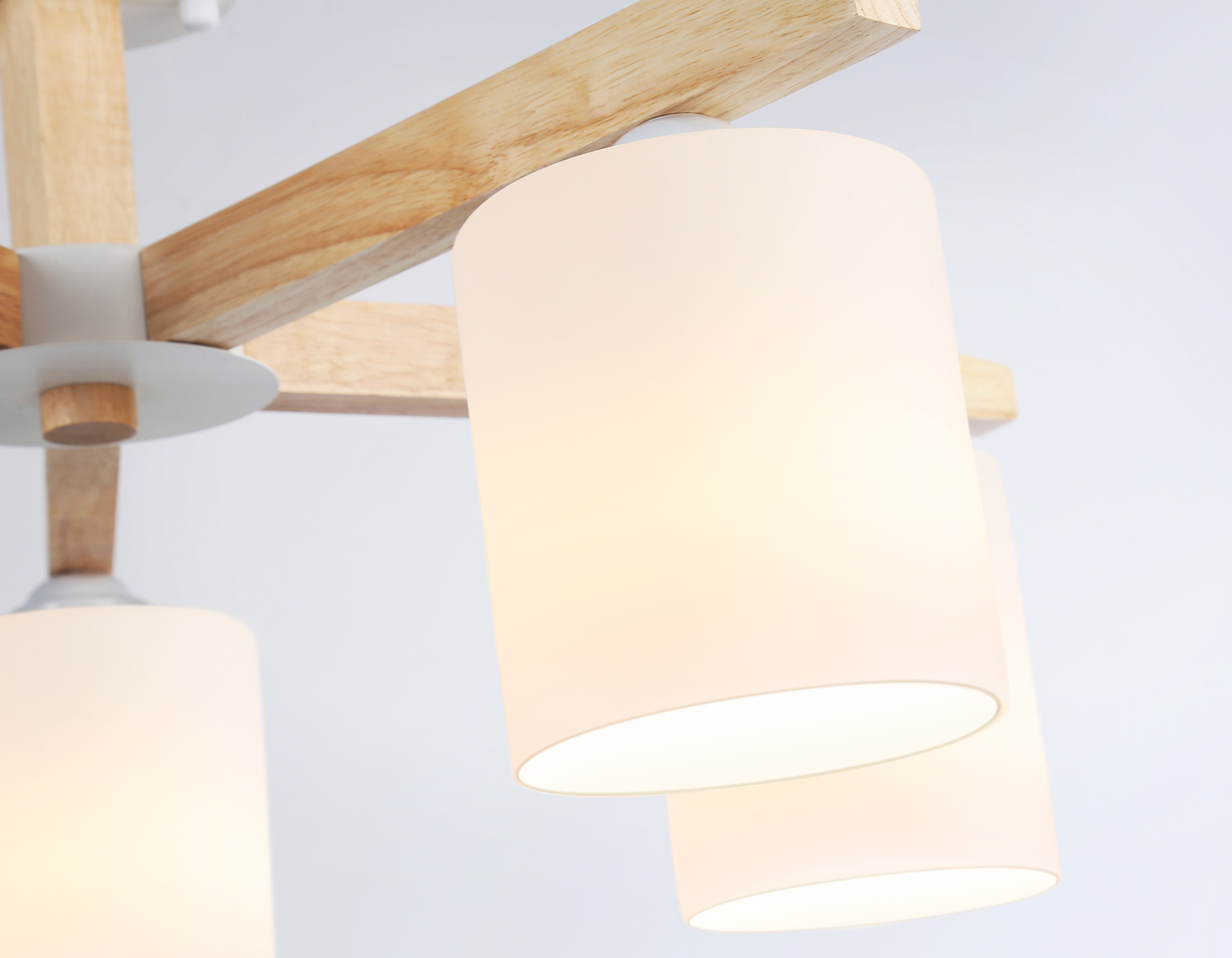 Потолочная люстра на штанге Ambrella Light TRADITIONAL TR83113_AMB
