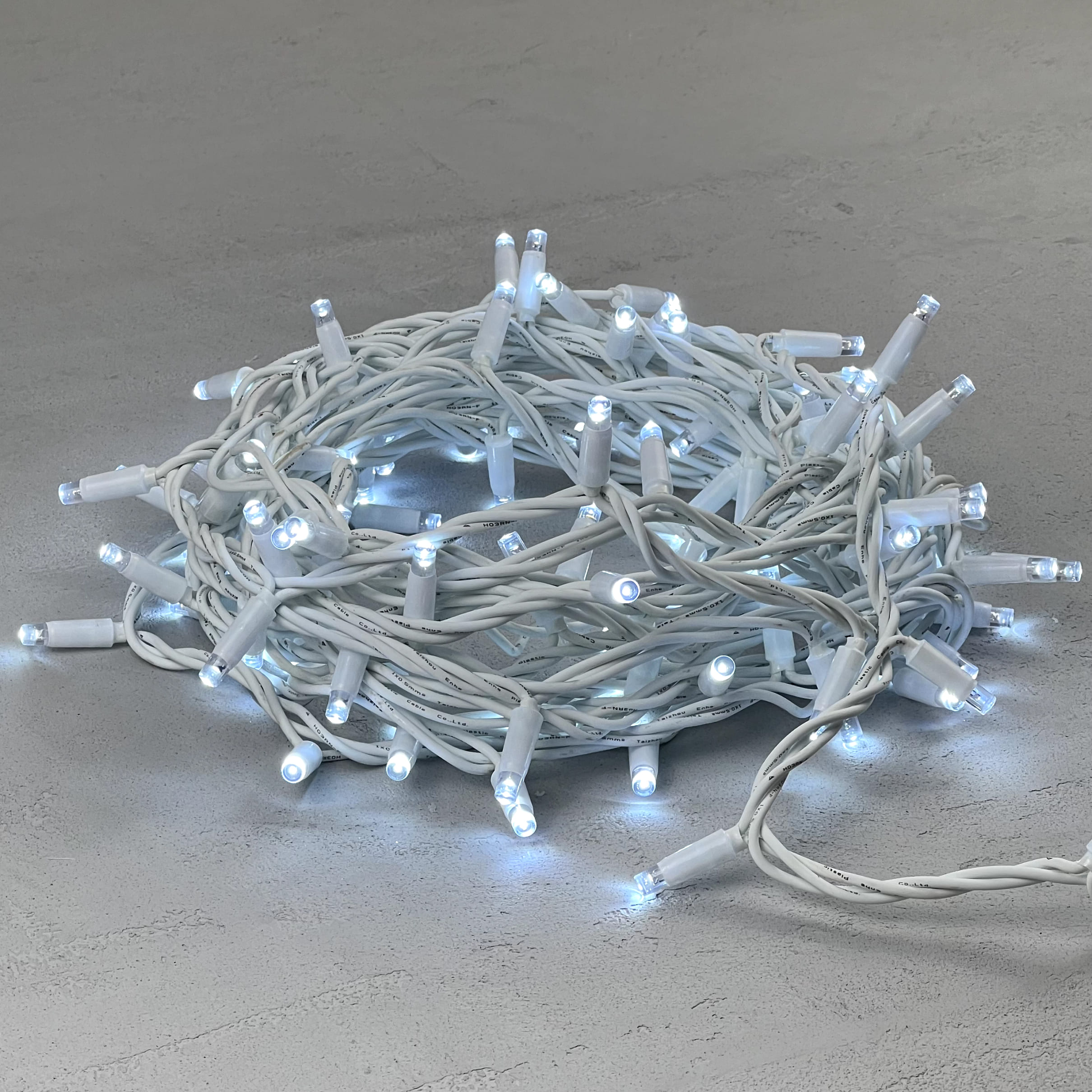 Гирлянда Нить 10м Белая 220В, 100 LED, Провод Белый Каучук, IP65 LTC LL100-8-2W LL100-8-2W