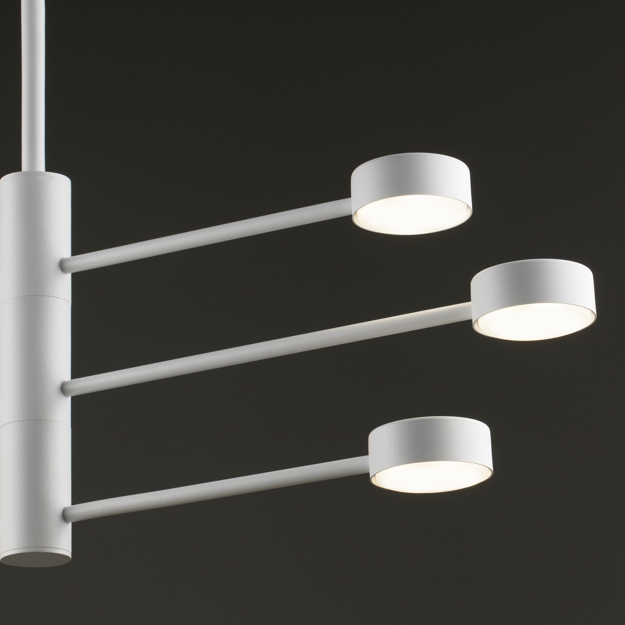 Люстра на штанге Freya Tactic FR5363CL-06W_MY