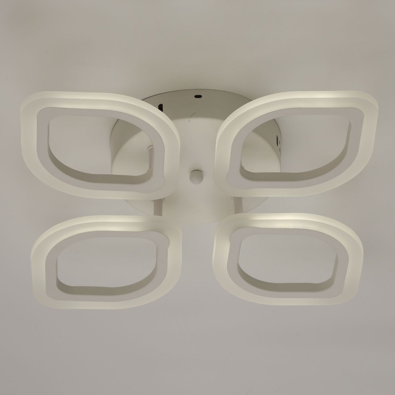 Потолочная люстра De Markt Мадлен 424013104_MW