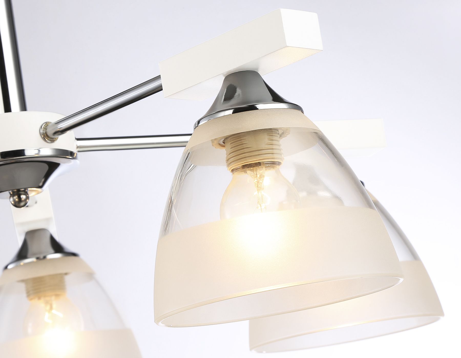 Потолочная люстра Ambrella light Traditional TR9093_AMB