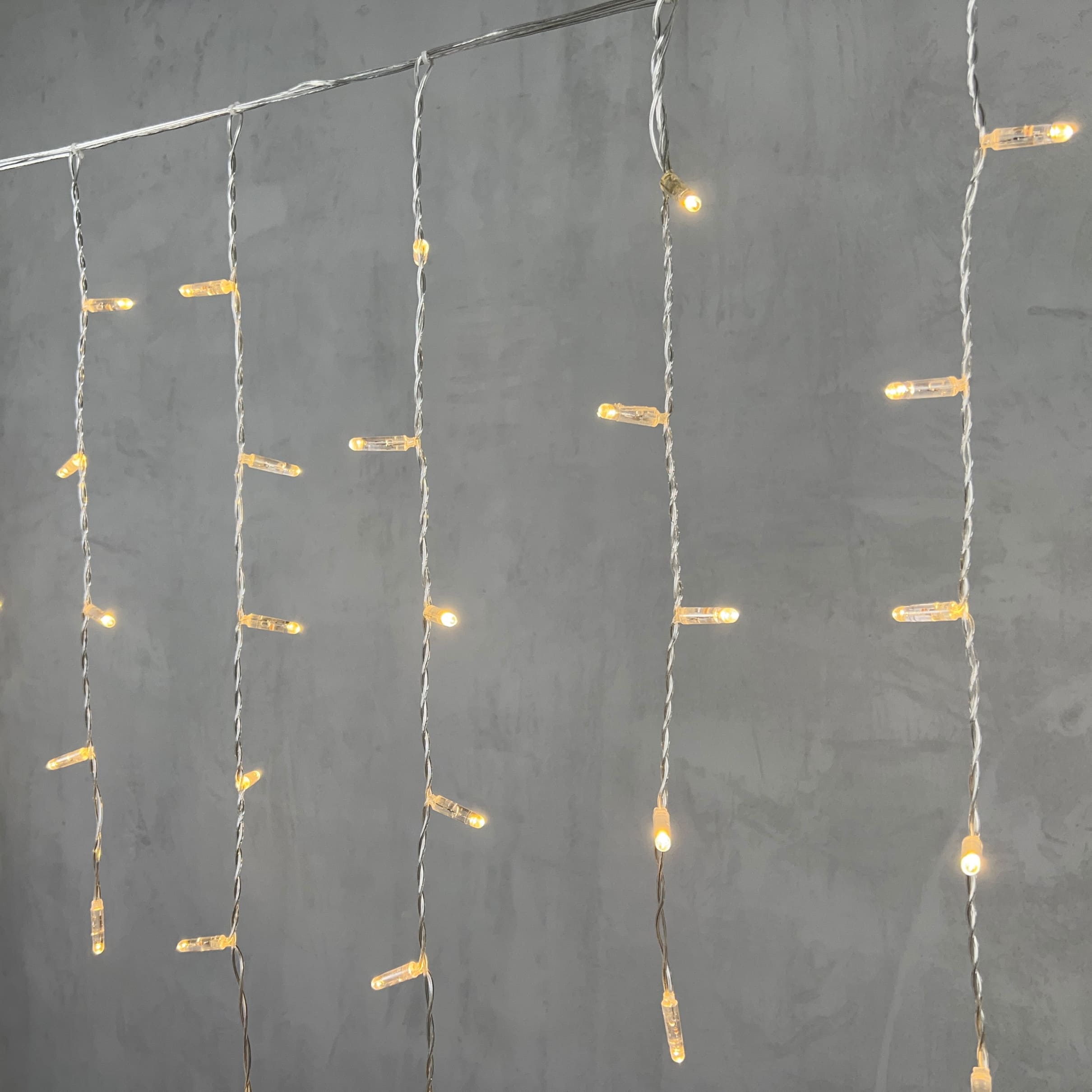 Гирлянда LTC Бахрома с Колпачком 3,2 x 0,9 м Тепло-Белая 220В, 180 LED PIL180CAP-10-2WW