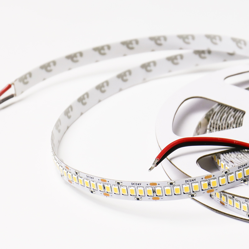 Светодиодная лента SWG Standard 2835 240 LED/м 20 Вт/м 24В IP20 SWG Standard 00-00032743_SW