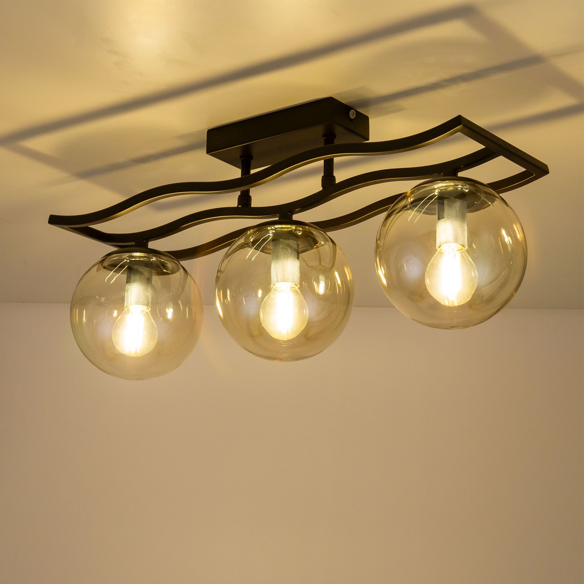 Потолочная люстра CitiLux на штанге Бриз CL106235