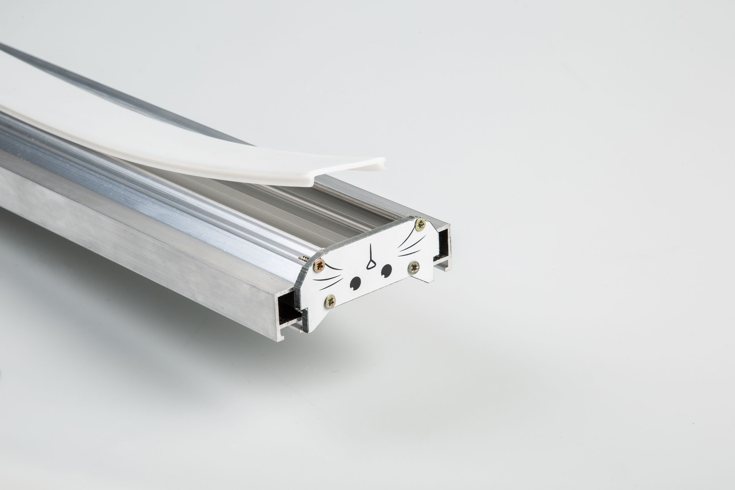 Алюминиевый профиль SWG Pro встраиваемый 00-00014741_SW