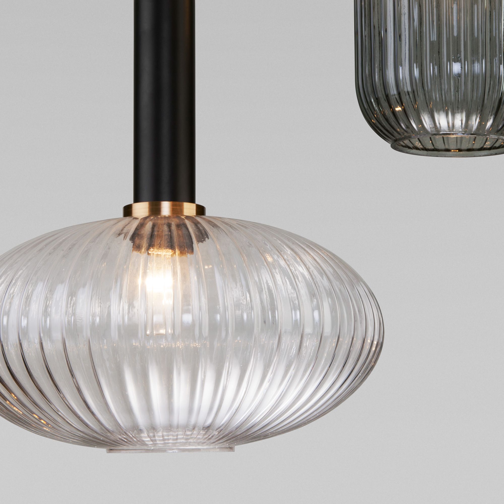 Подвесной светильник Eurosvet со стеклянными плафонами Bravo a056838_EU