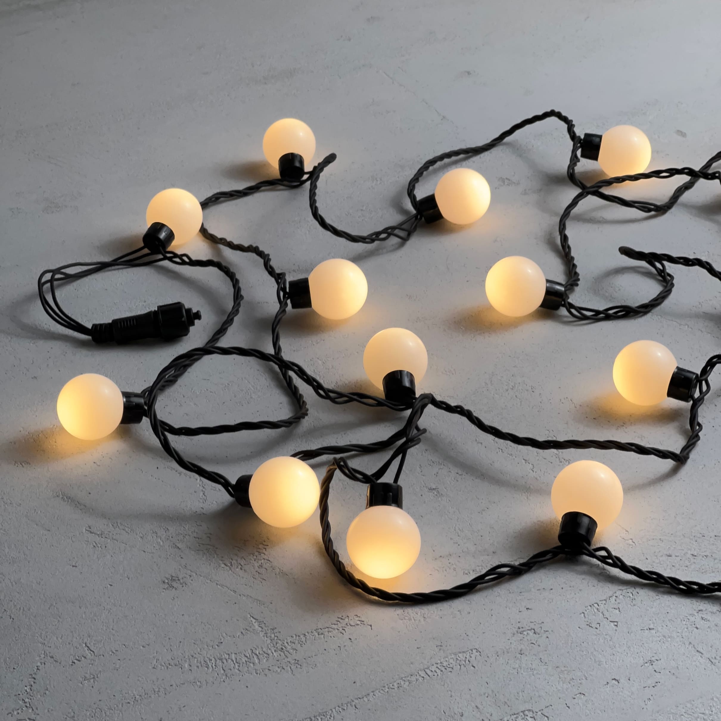 Гирлянда Шарики 5м Тепло-Белая 220В, Диаметр Шарика 40мм, 20 LED, Провод Черный Каучук, IP65 LTC HB20-1-2WW HB20-1-2WW