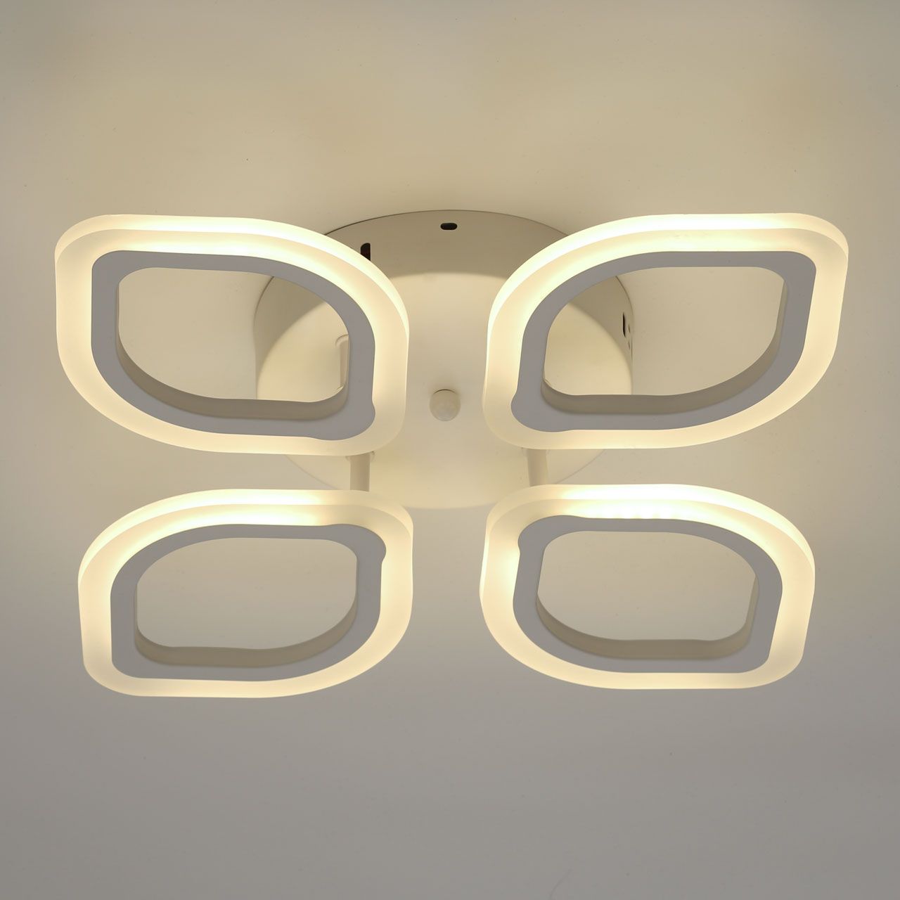 Потолочная люстра De Markt Мадлен 424013104_MW