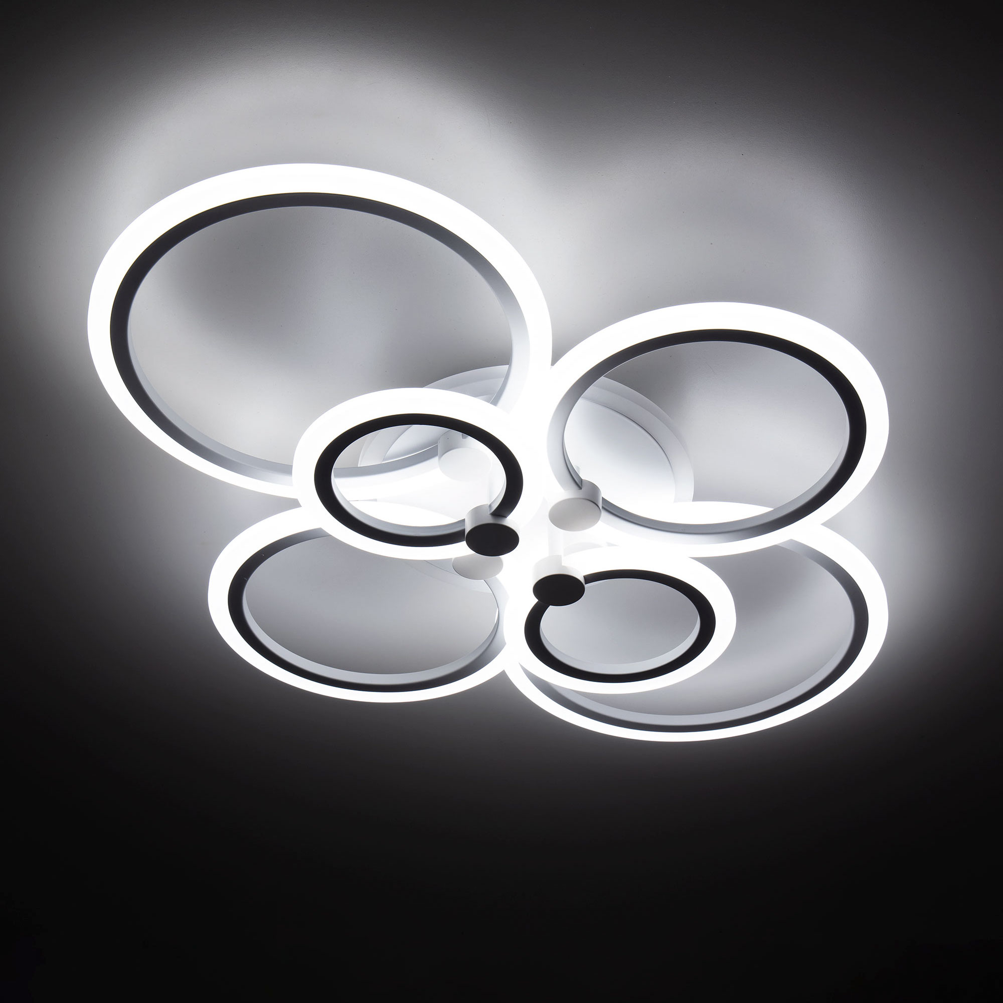 Потолочная люстра CitiLux Сента CL237B160E