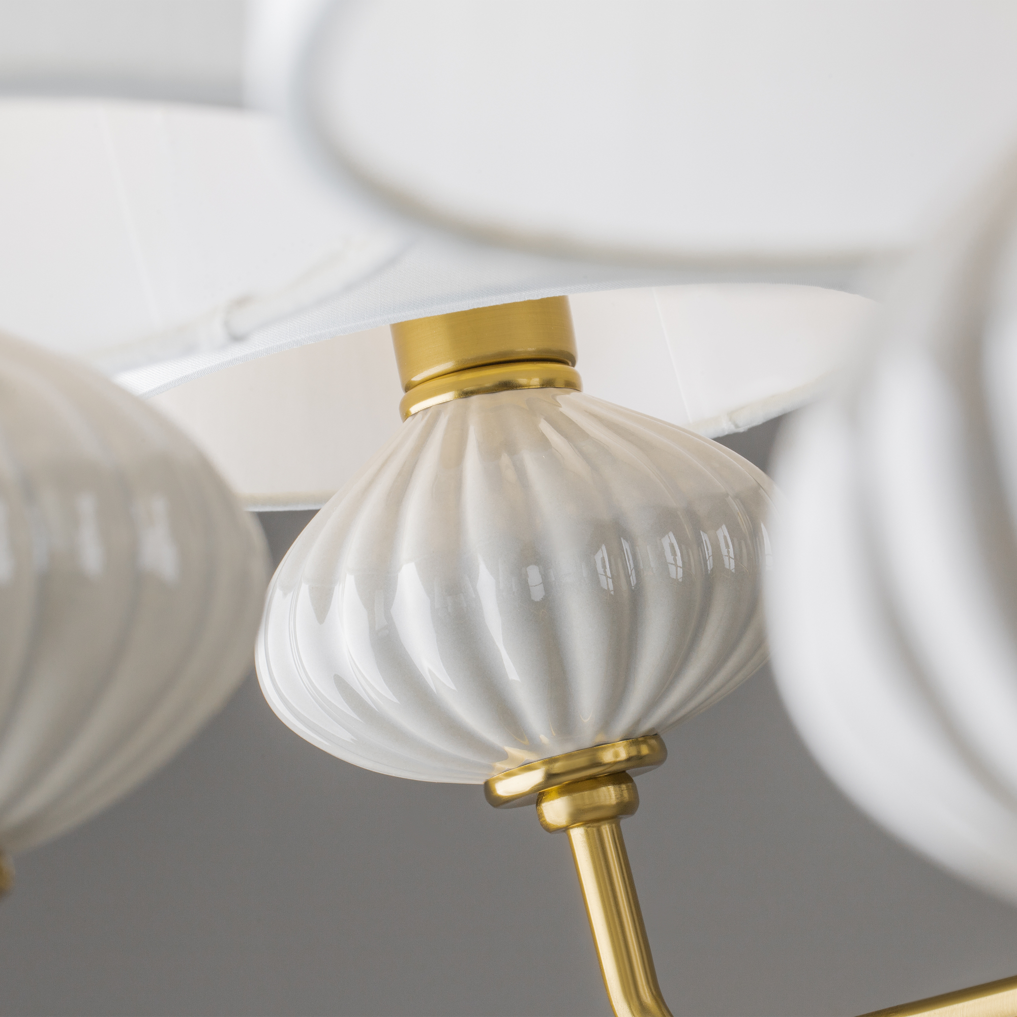 Подвесная люстра на штанге Freya Ceramics FR2029PL-08BS_MY