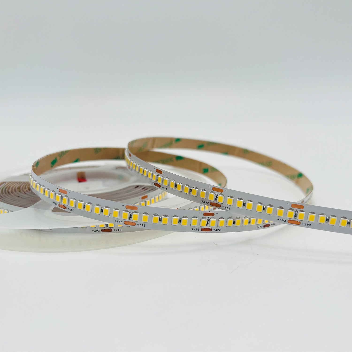 Светодиодная лента Favourite 14,4W 3000K 2001-30520