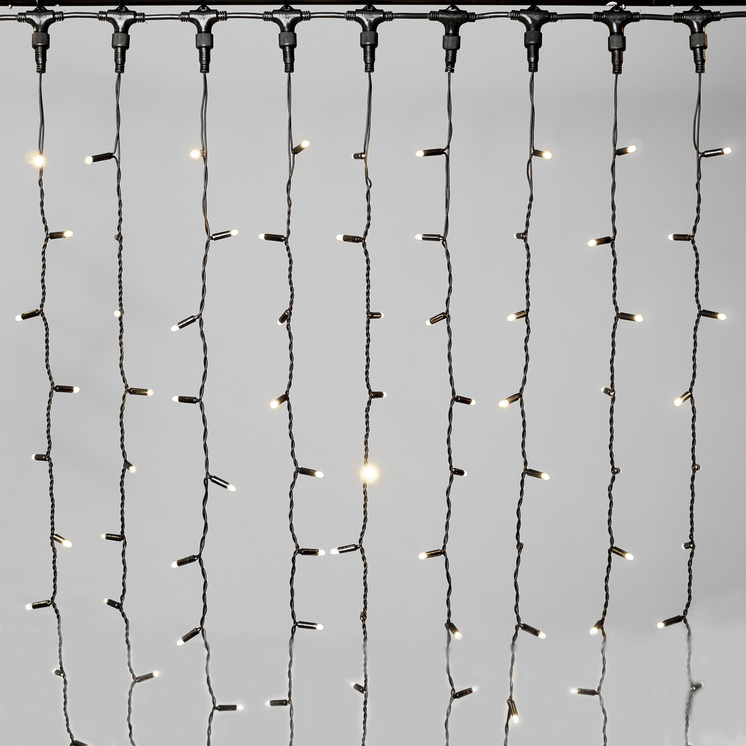 Гирлянда Занавес 2 x 2 м Тепло-Белый 220В, 400 LED, Провод Черный Каучук 2,3мм, IP65 LTC ECO402-1-2WW