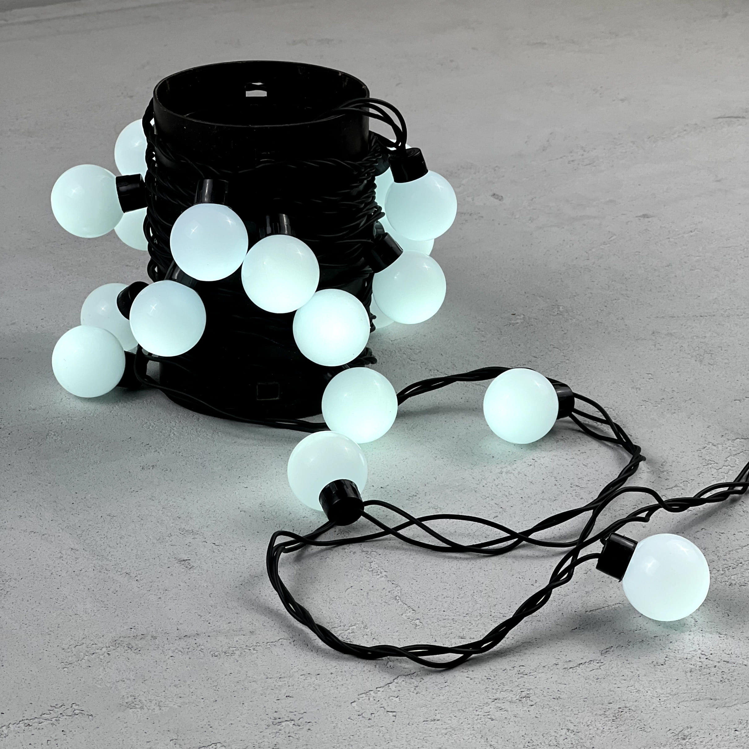 Гирлянда Шарики 5м Белая 220В, Диаметр Шарика 40мм, 20 LED, Провод Черный Каучук, IP65 LTC HB20-1-2W HB20-1-2W