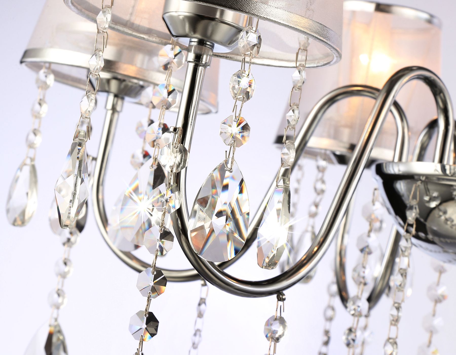 Подвесная люстра Ambrella light с абажурами и хрусталем Traditional TR4588_AMB