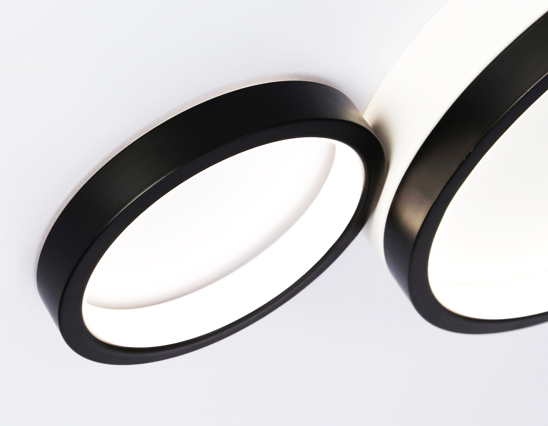 Потолочная люстра с пультом Ambrella Light COMFORT FL4814_AMB