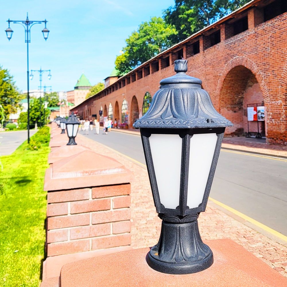 Уличный наземный светильник Anna E22.110.000.AYF1R