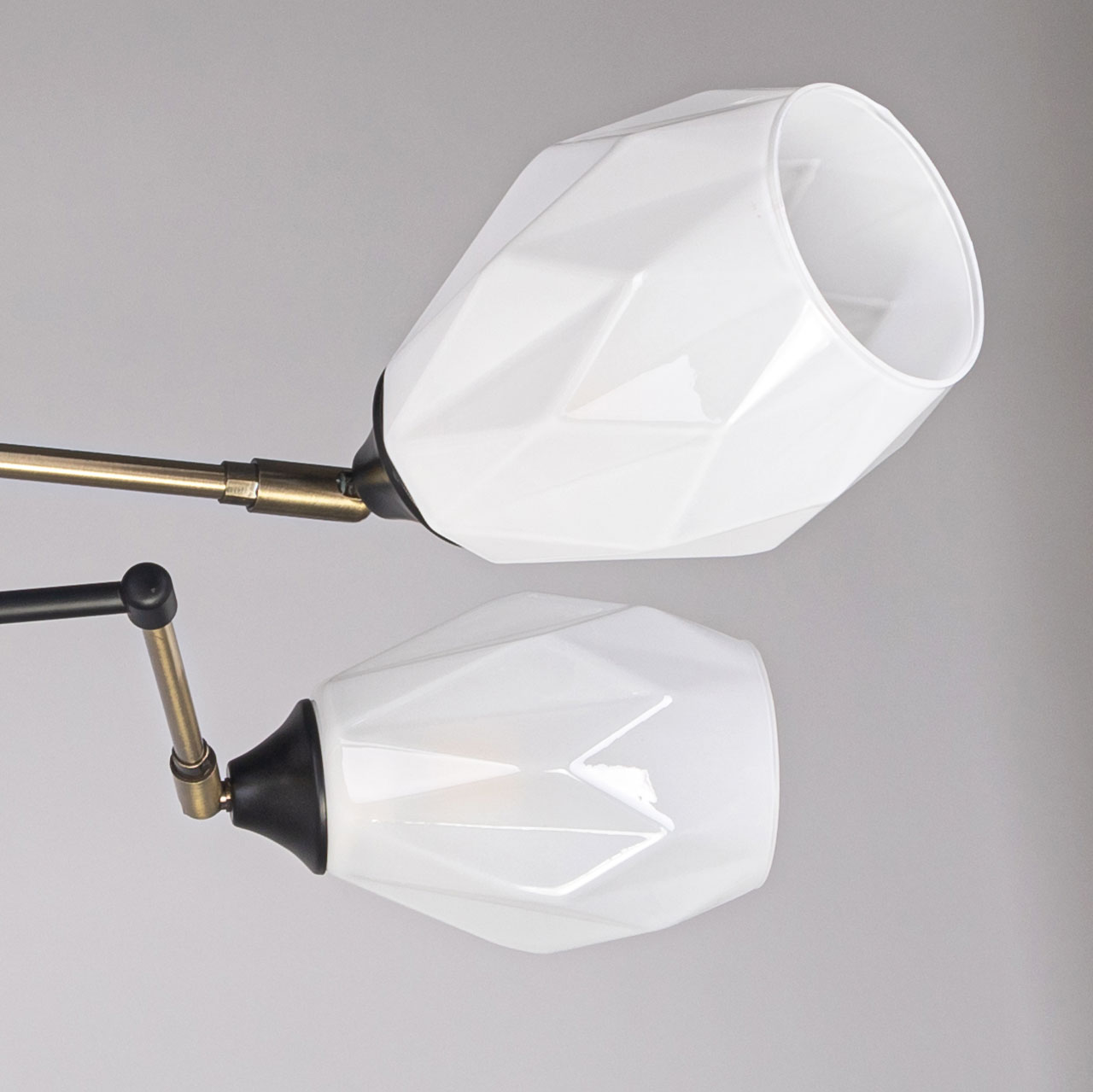 Потолочная люстра De Markt Акцент 680012105_MW