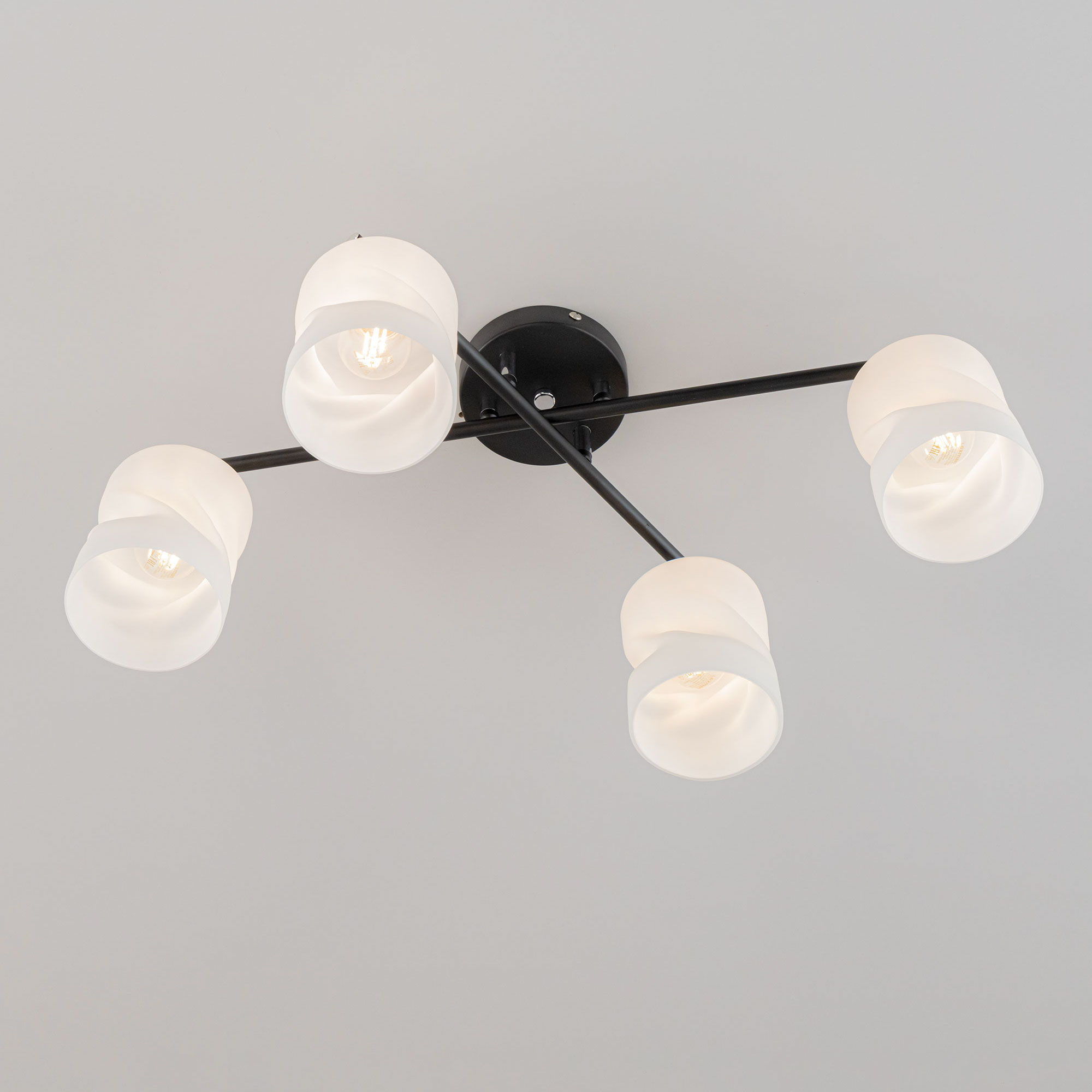 Потолочная люстра CitiLux Нильс CL132145