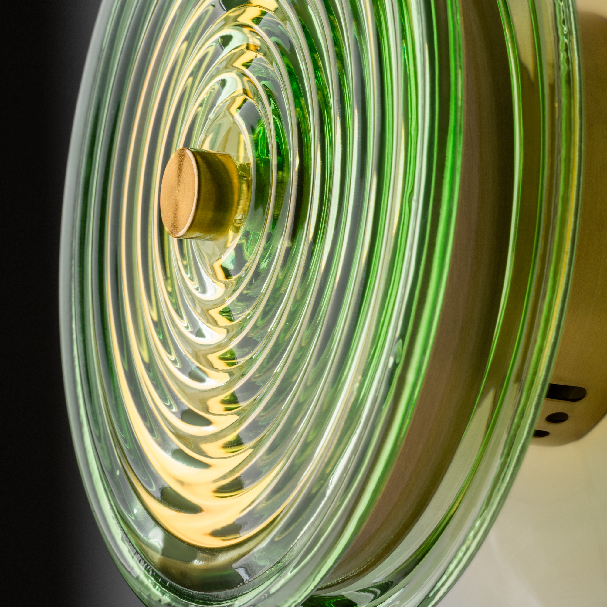 Настенный светильник Freya Borbon FR5442WL-L7GN_MY