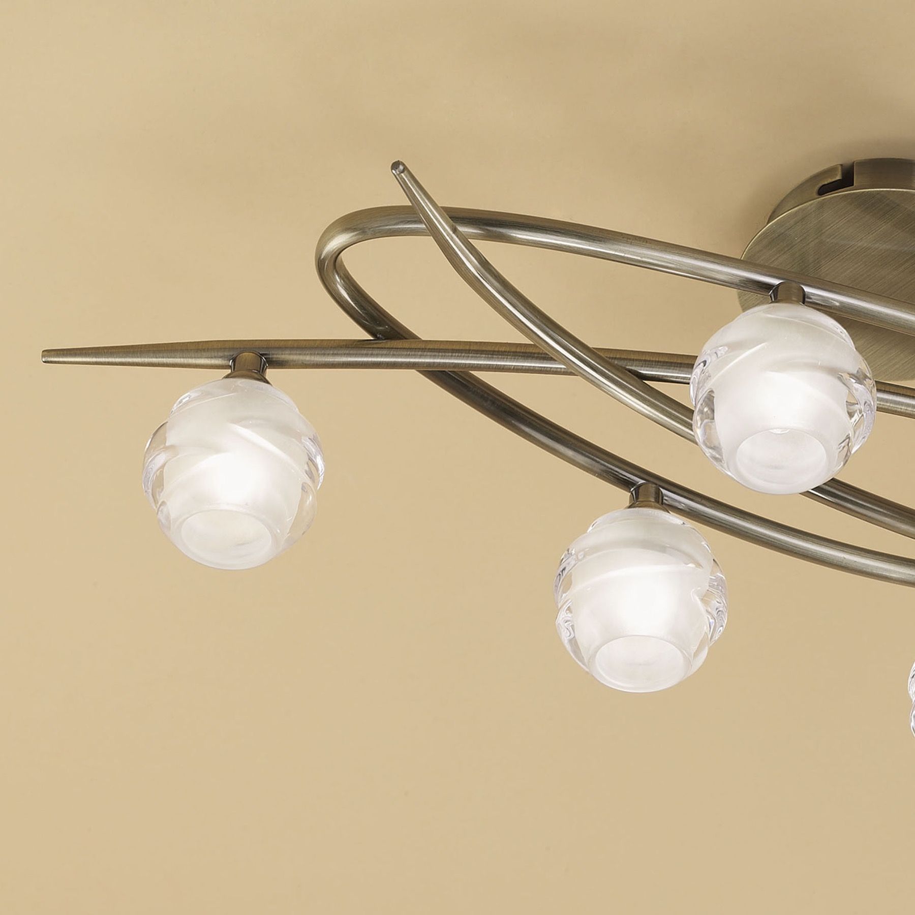 Потолочная люстра Mantra Loop 1822_MN