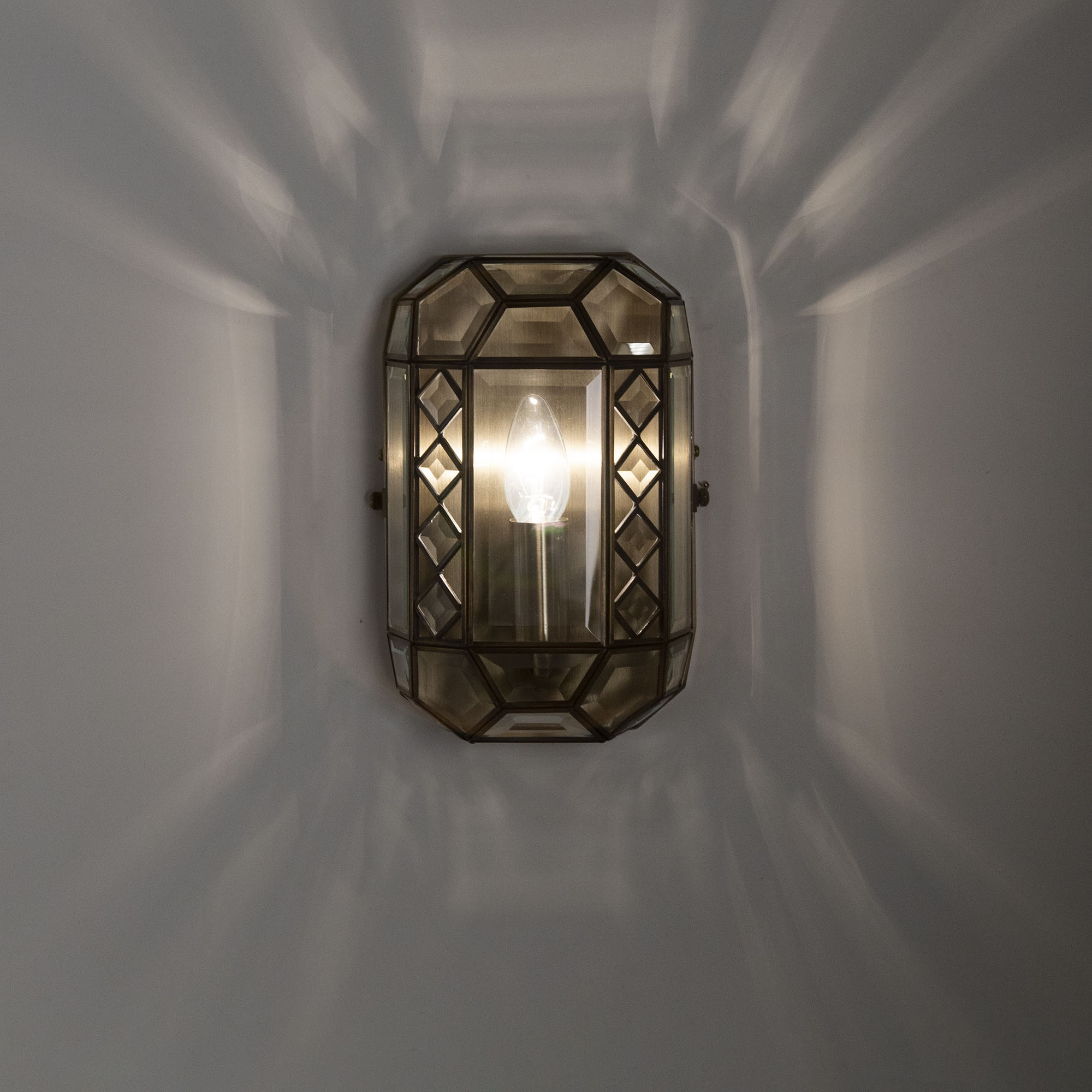 Настенный светильник CitiLux Фасет CL441310