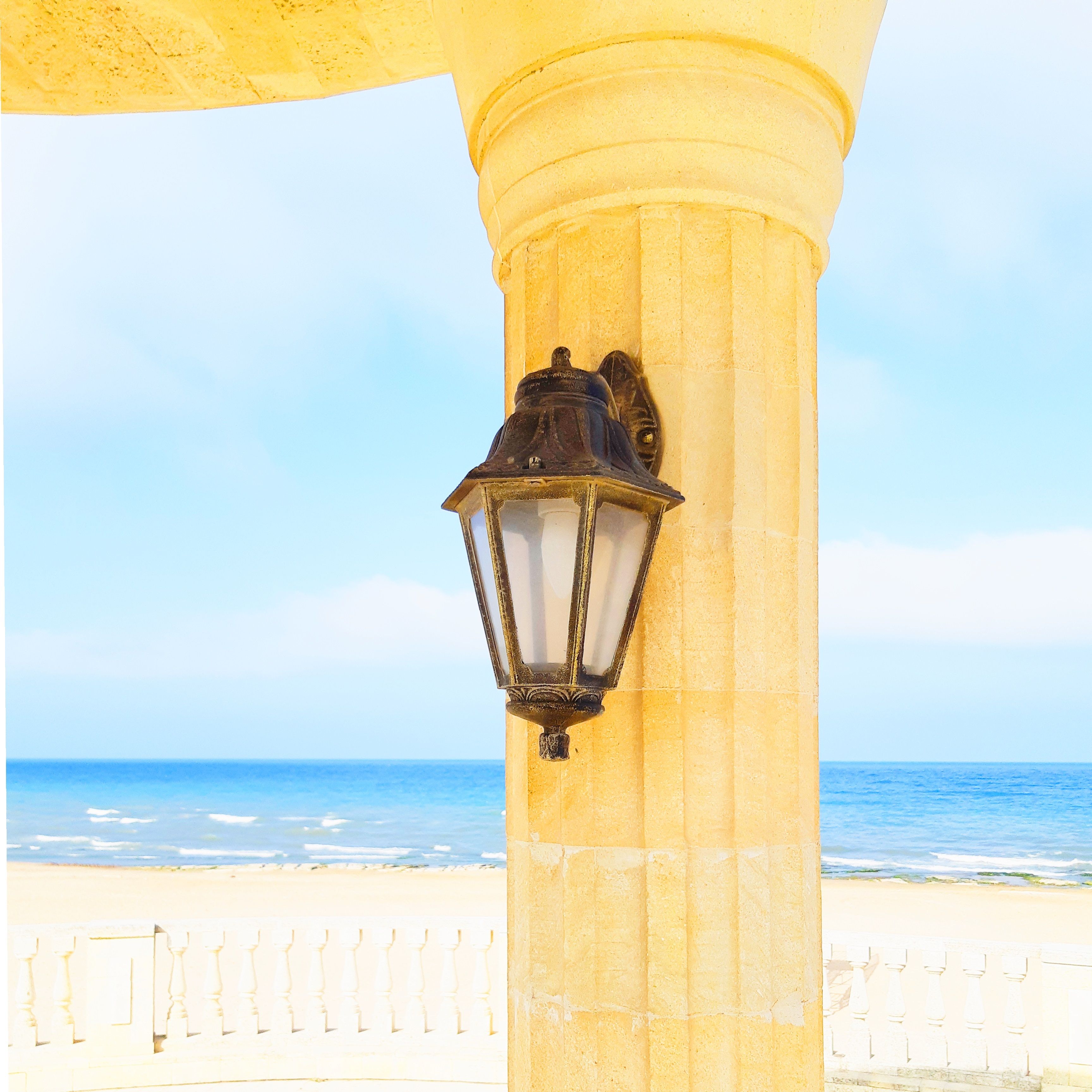 Уличный настенный светильник ANNA E22.131.000.BXF1R