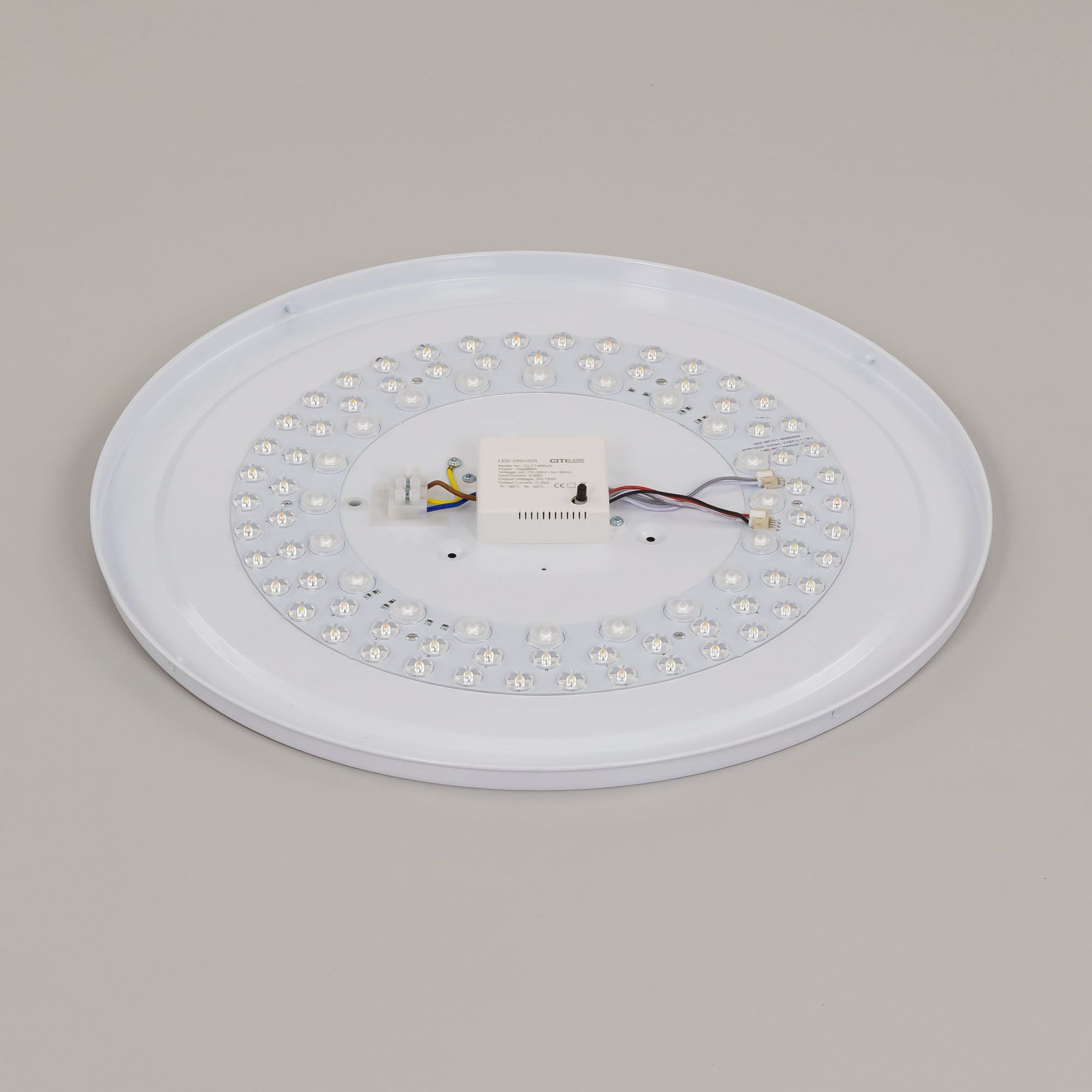 Потолочная люстра CitiLux Спутник CL734680G