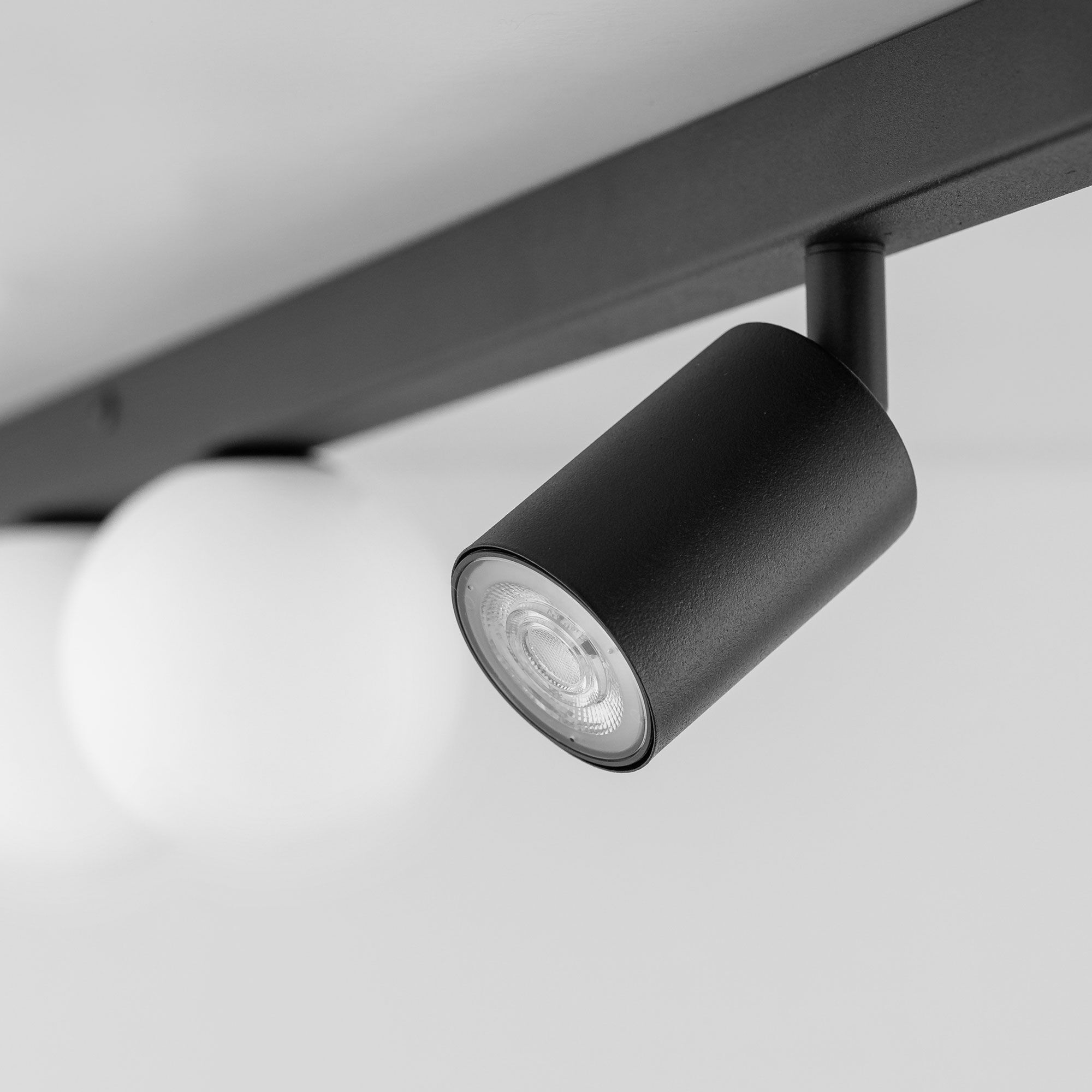 Потолочный светильник TK Lighting Vox a068813_EU