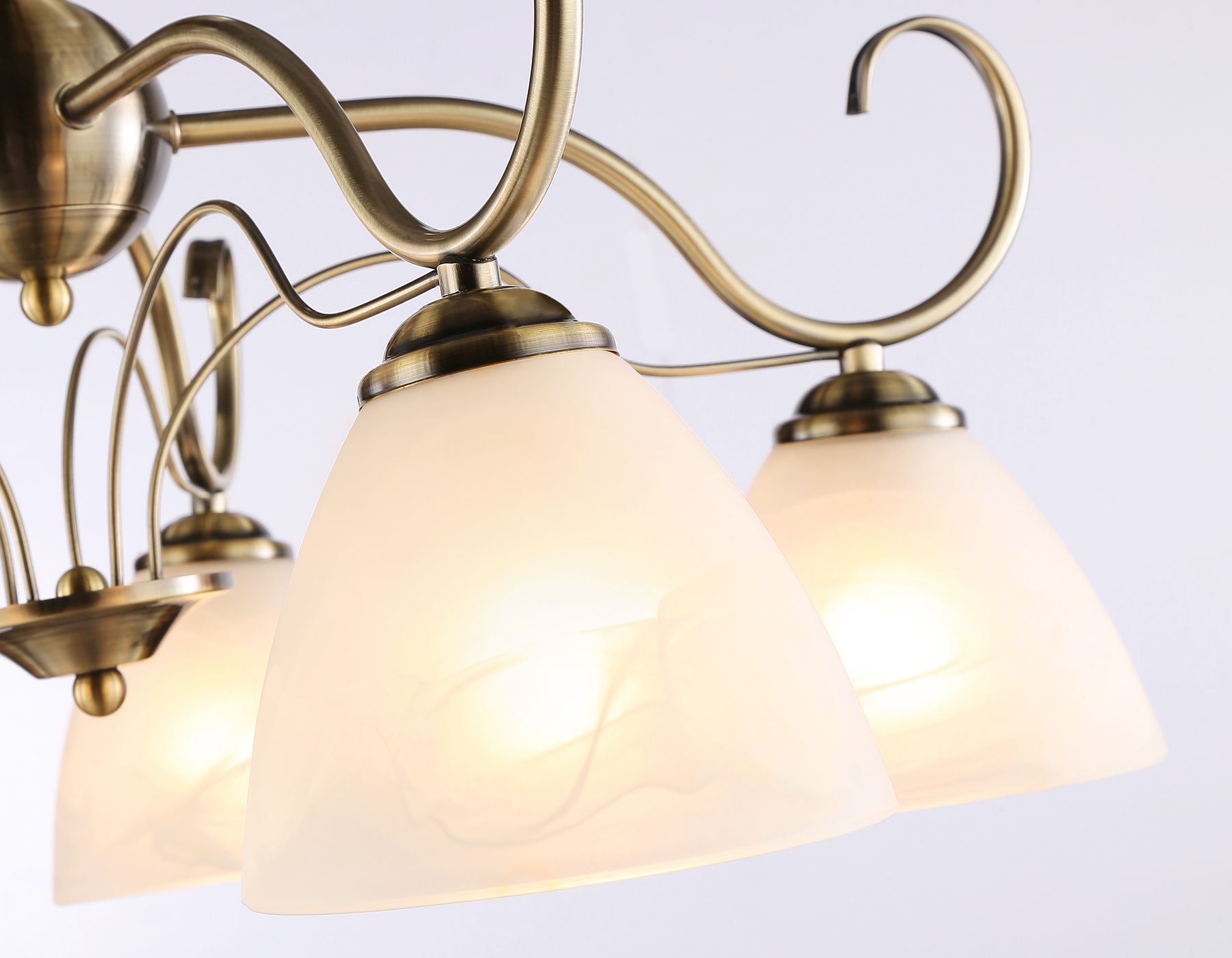 Потолочная люстра Ambrella light Traditional TR3046_AMB