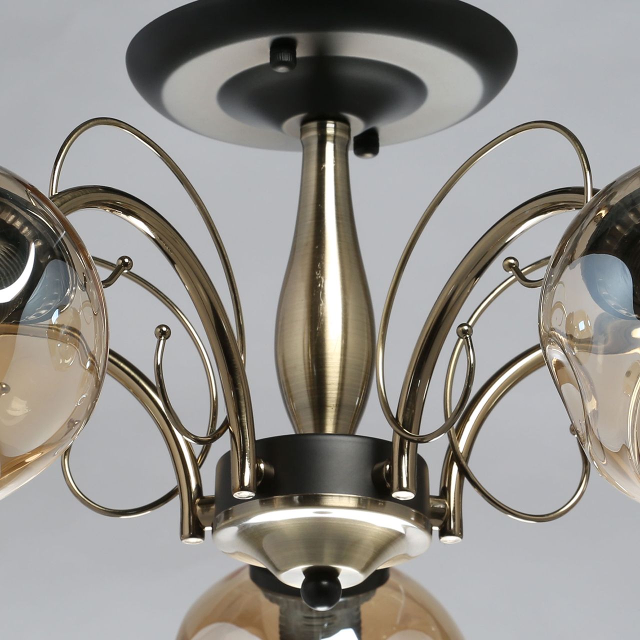 Потолочная люстра De Markt Альфа 324016505_MW