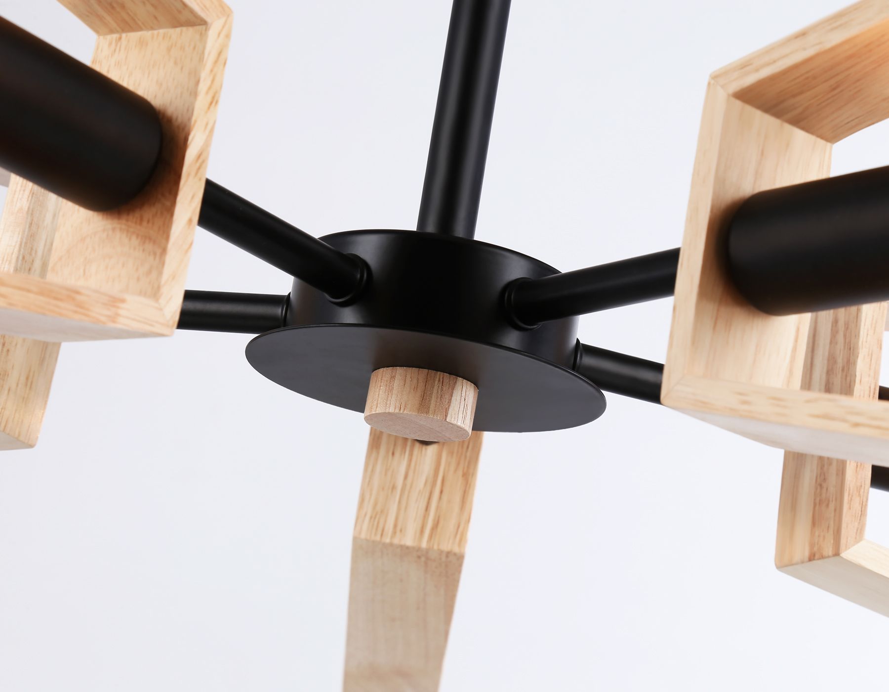 Подвесная люстра Ambrella Light TRADITIONAL TR80495_AMB