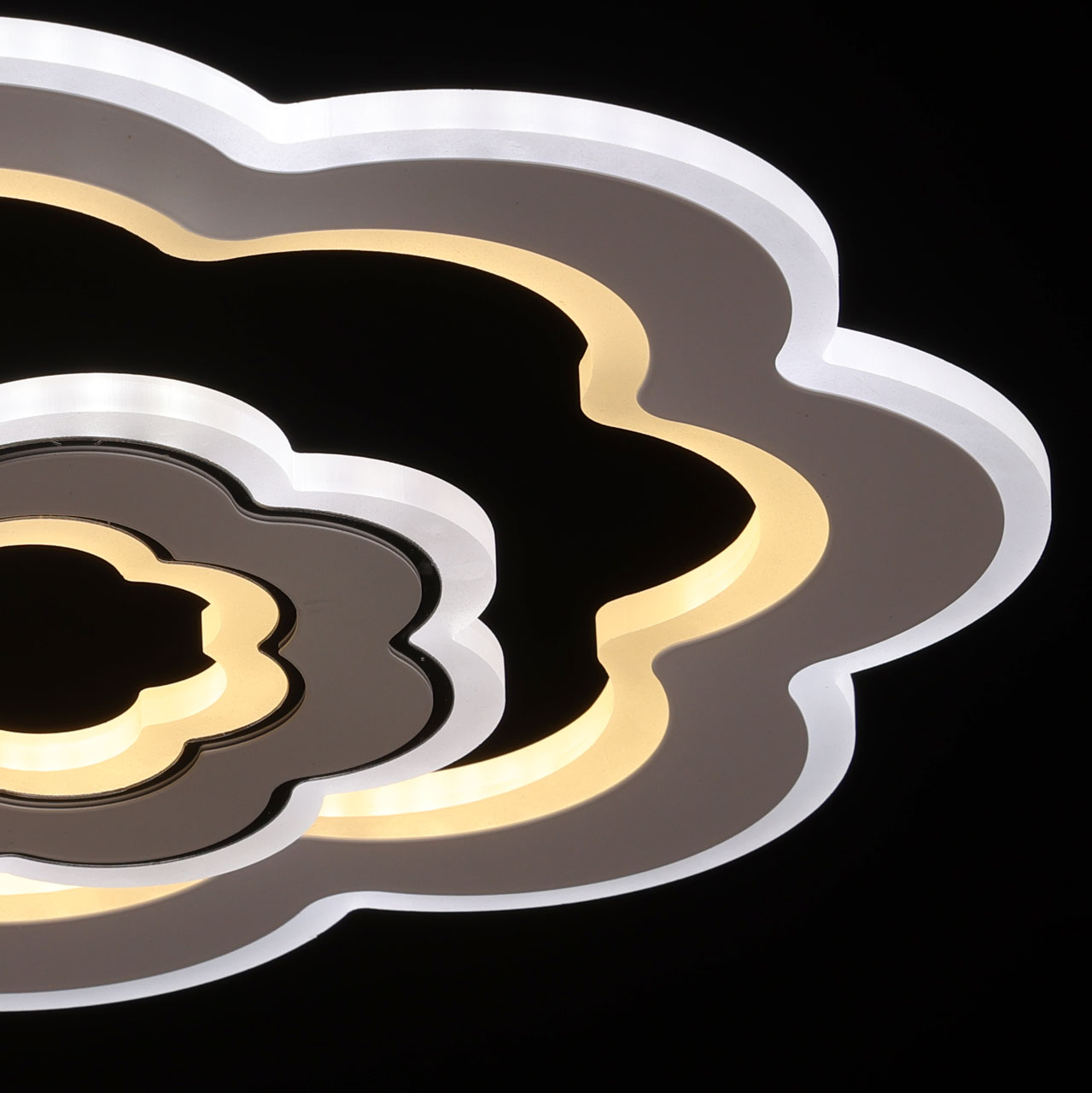 Потолочная люстра De Markt Мадлен 424015001_MW