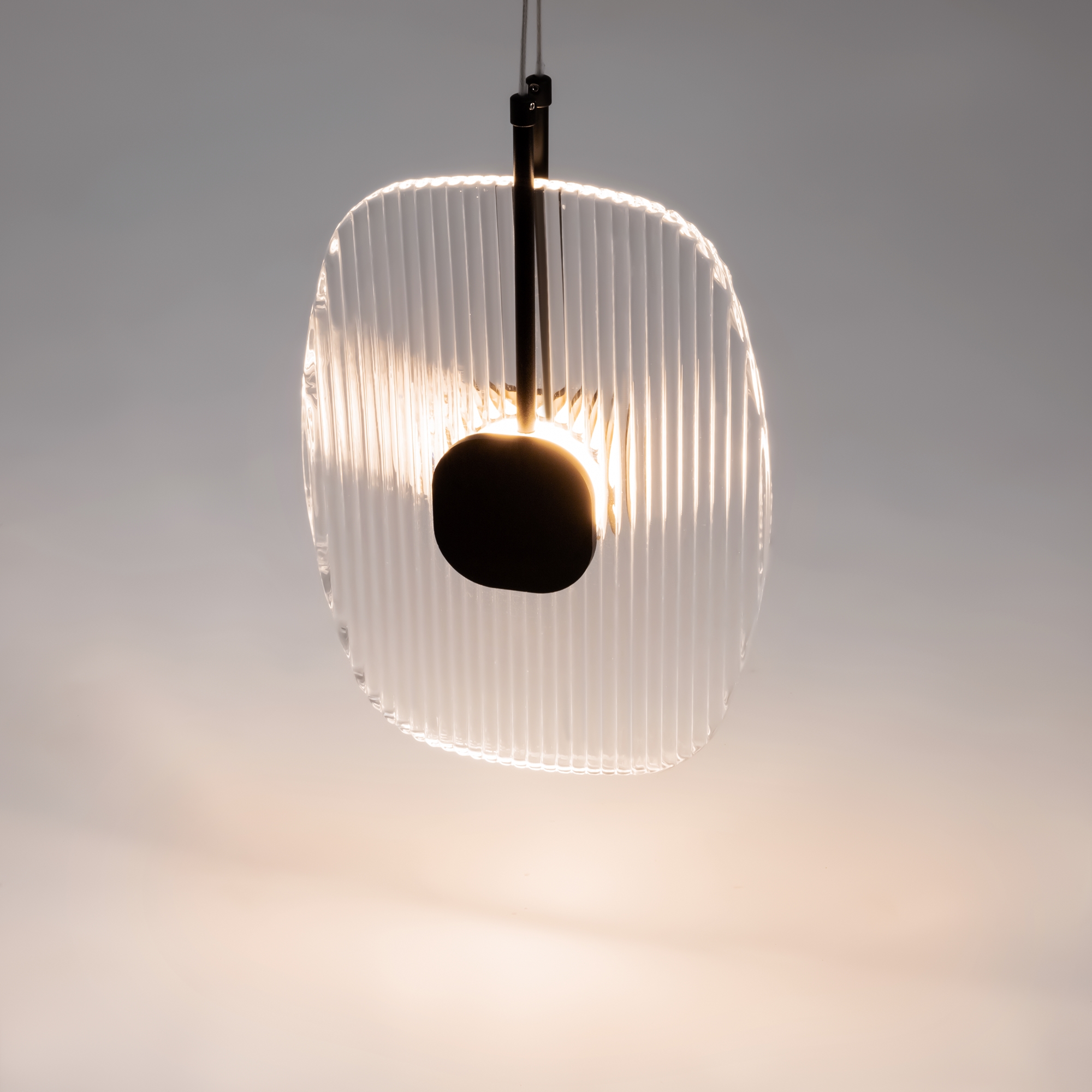 Подвесной светильник Maytoni Eclipse MOD152PL-L1BK_MY