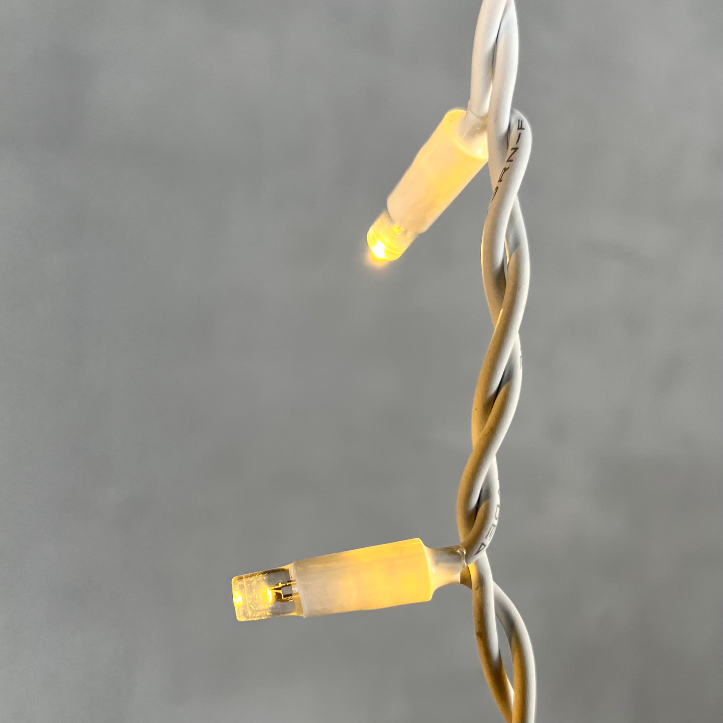 Гирлянда Бахрома 3,1 x 0,5 м Тепло-Белая 220В, 120 LED, Провод Белый Каучук, IP65 LL120-8-2WW